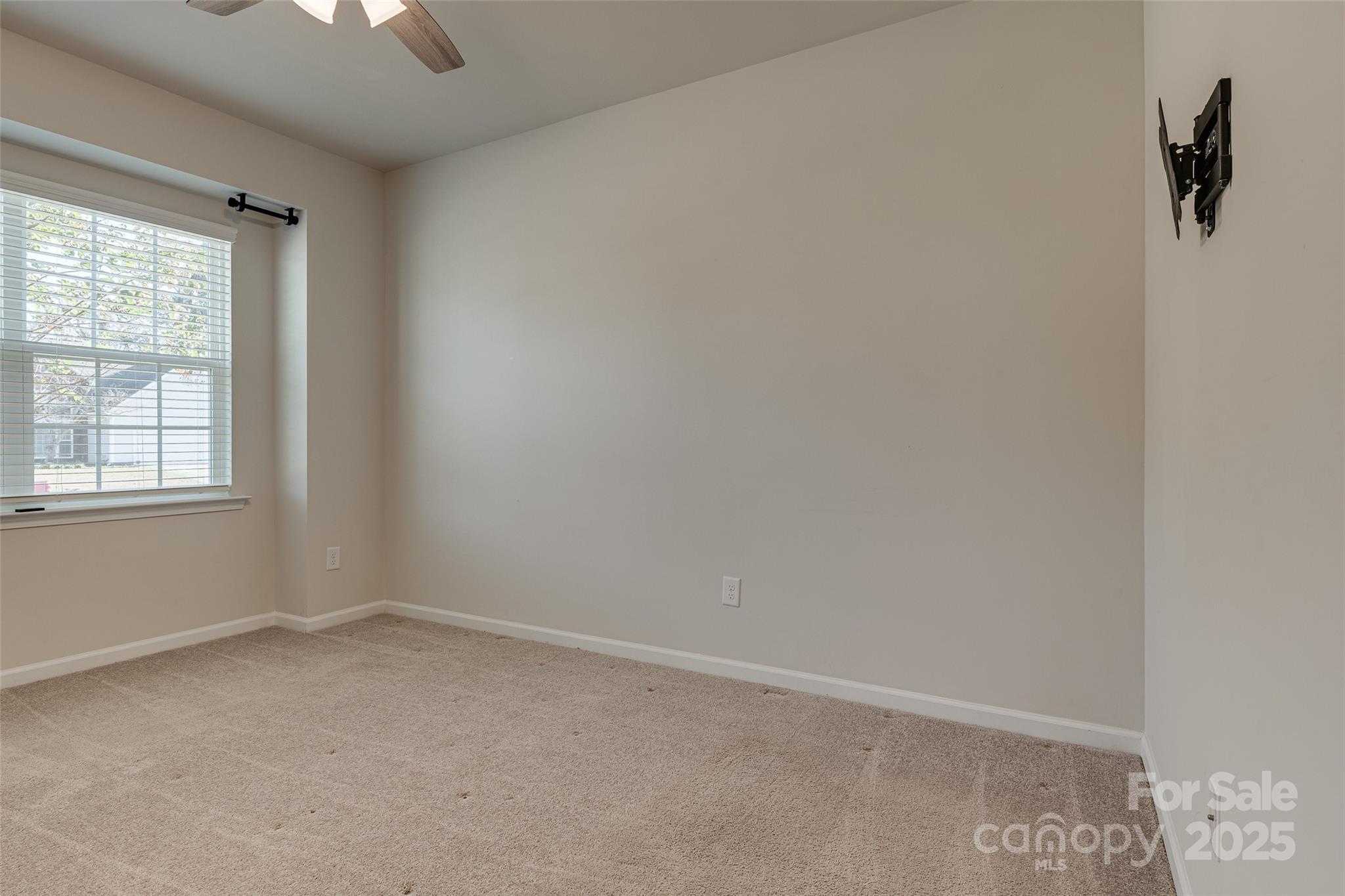 Charlotte, North Carolina, 28273, United States, 4 Bedrooms Bedrooms, ,3 BathroomsBathrooms,Residential,For Sale,1988941