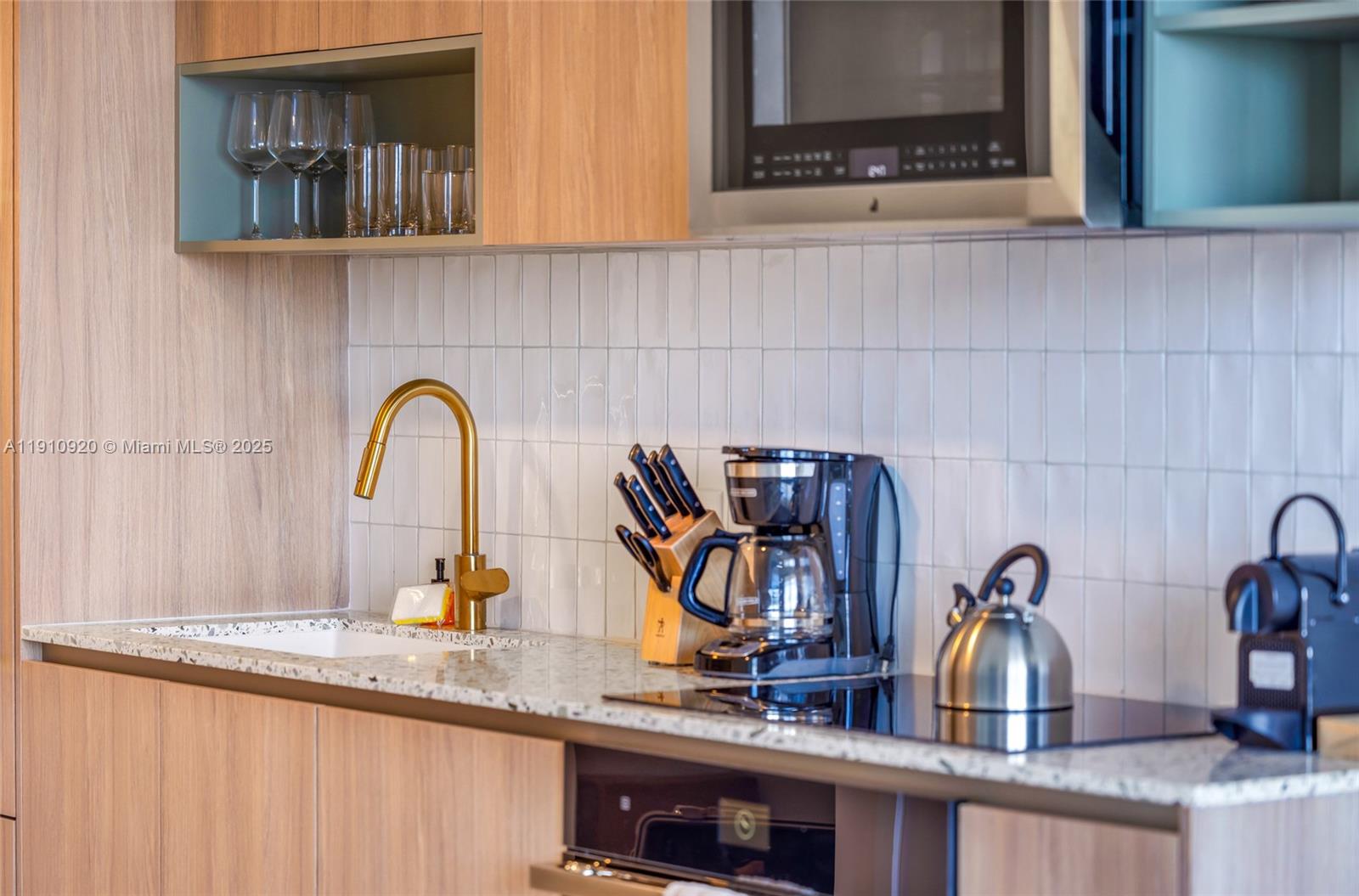 Miami, Florida, 33132, United States, 1 Bedroom Bedrooms, ,1 BathroomBathrooms,Residential,For Sale,1994721