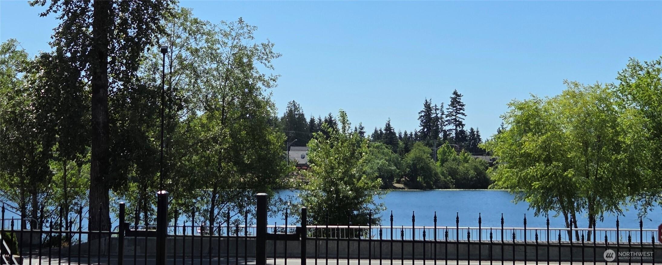 EVERETT, Washington, 98208, United States, 2 Bedrooms Bedrooms, ,3 BathroomsBathrooms,Residential,For Sale,1948588