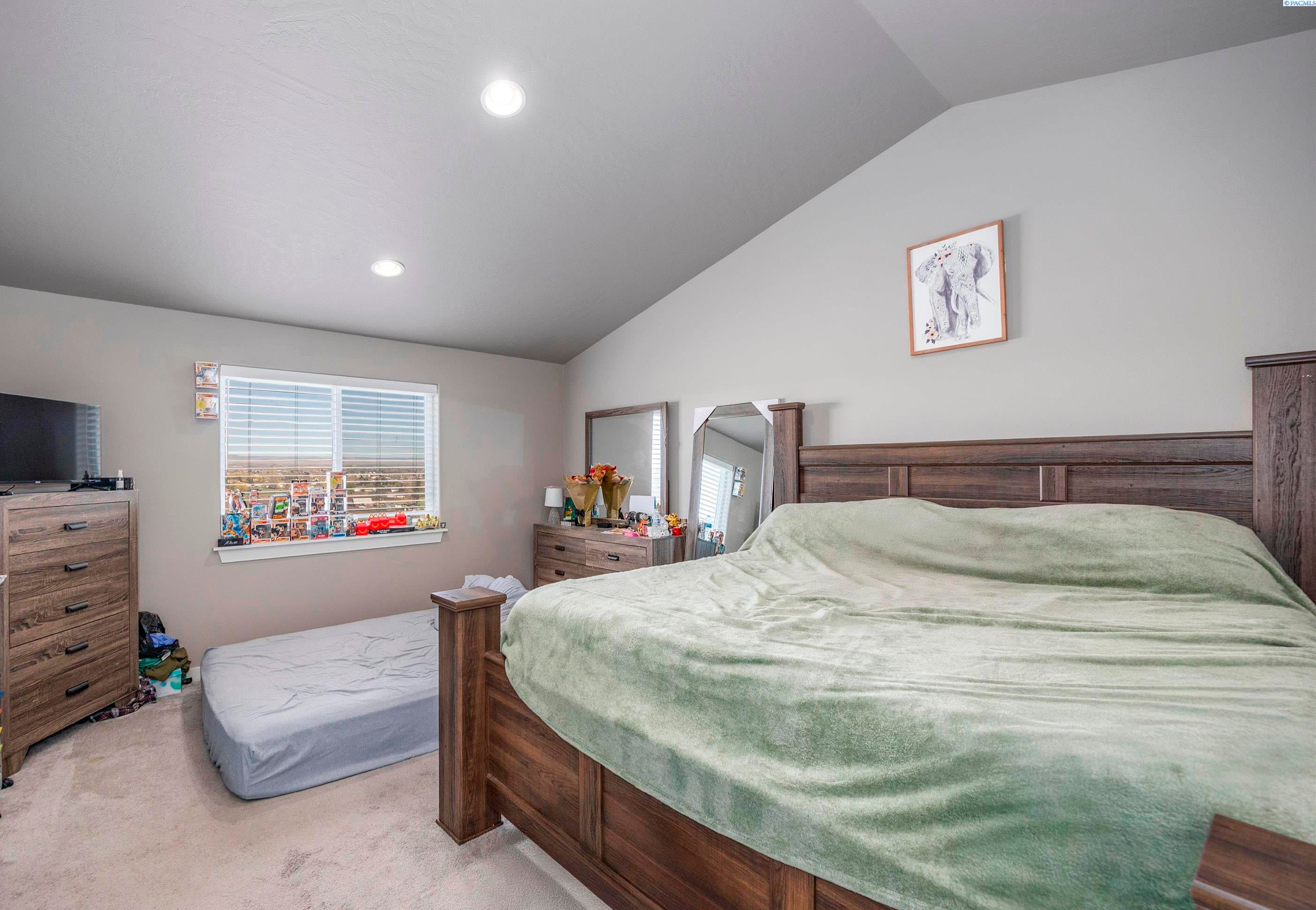 Prosser, Washington, 99350, United States, 3 Bedrooms Bedrooms, ,1 BathroomBathrooms,Residential,For Sale,2032317