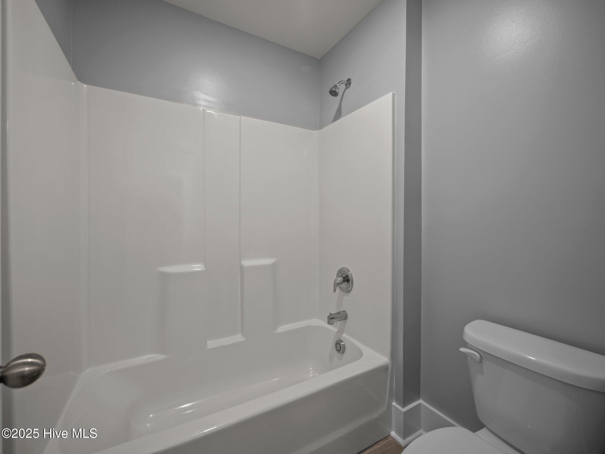 Newport, North Carolina, 28570, United States, 4 Bedrooms Bedrooms, ,3 BathroomsBathrooms,Residential,For Sale,1991180