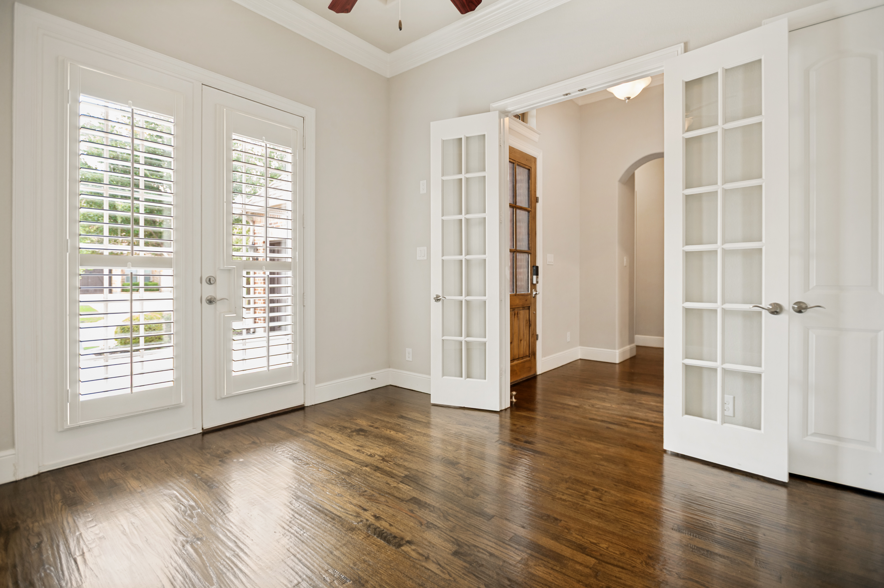  Beautiful One-Story Home is Refreshed and Move-in Ready - 物件實景