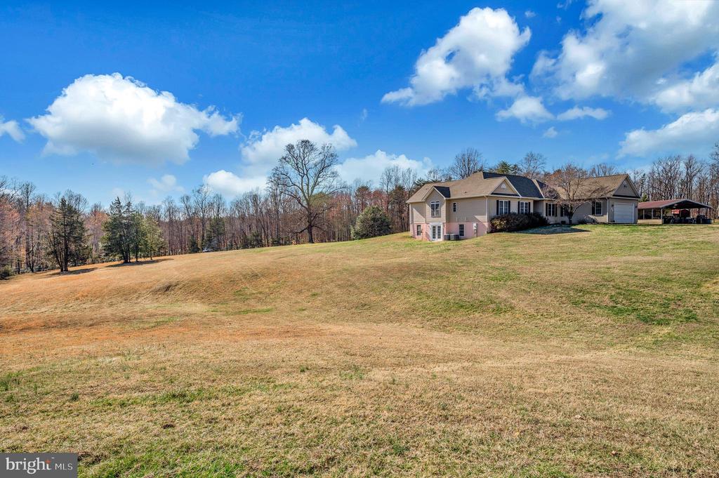 Sumerduck, Virginia, 22742, United States, 4 Bedrooms Bedrooms, ,5 BathroomsBathrooms,Residential,For Sale,2048793
