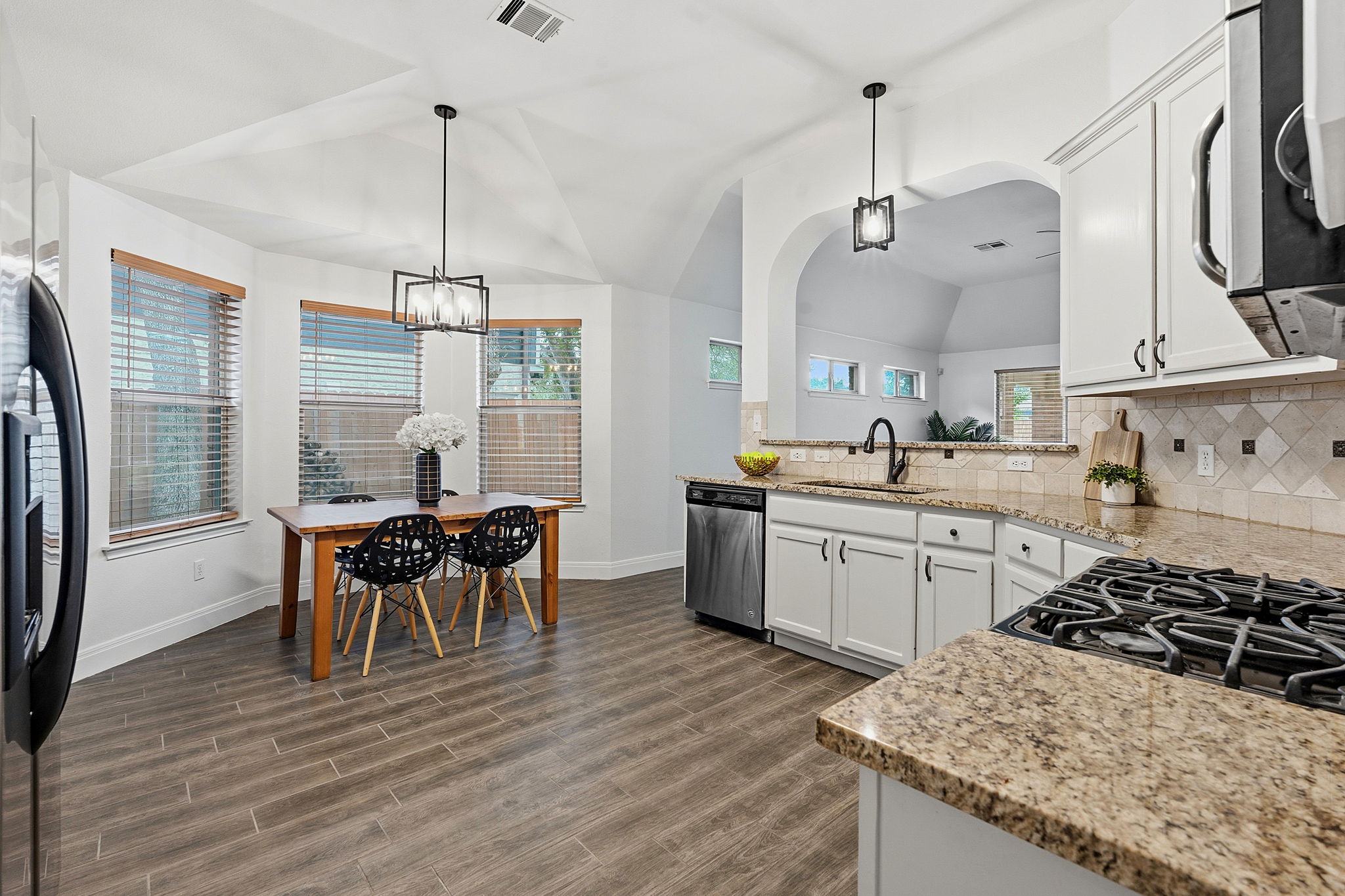  Step-Free Living on Quiet Loop  Recent Upgrades  Close-in Cedar Park - 物件實景
