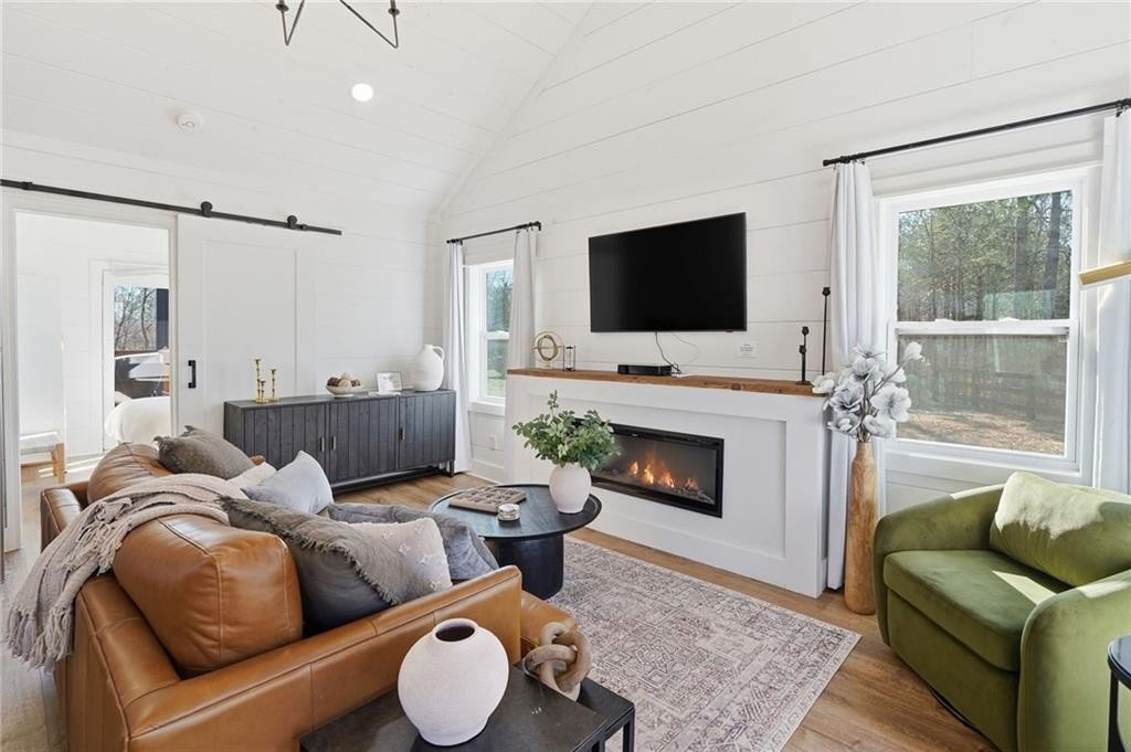 Talking Rock, Georgia, 30175, United States, 1 Bedroom Bedrooms, ,1 BathroomBathrooms,Residential,For Sale,2005739