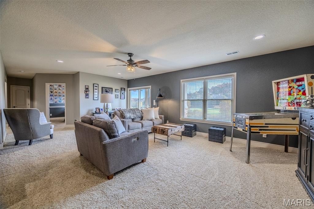 Camdenton, Missouri, 65020, United States, 3 Bedrooms Bedrooms, ,3 BathroomsBathrooms,Residential,For Sale,1989945