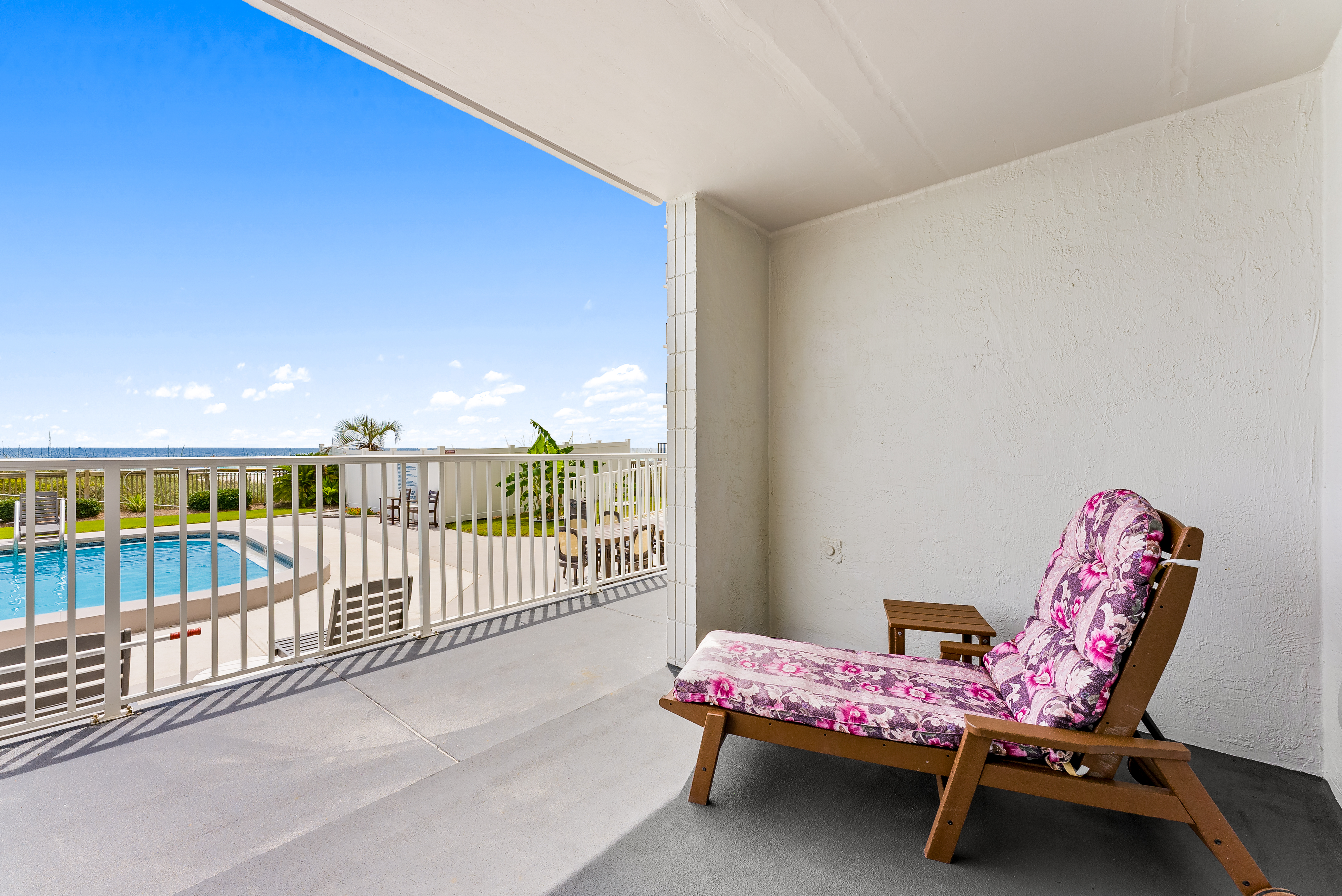  Ground-Floor Gulf-Front Retreat With Strong Rental History - 物件實景