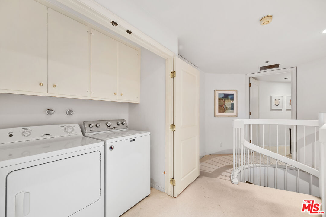 Los Angeles, California, 90024, United States, 2 Bedrooms Bedrooms, ,2 BathroomsBathrooms,Residential,For Sale,1917928