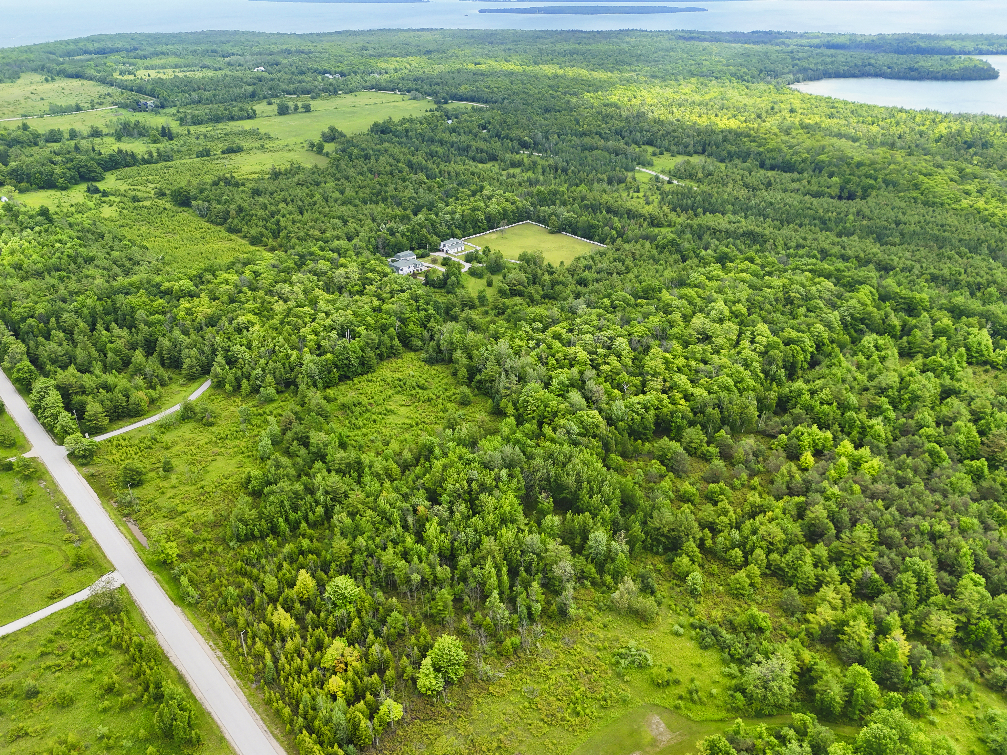  Sprawling Door County Estate on 30 Acres - 物件實景