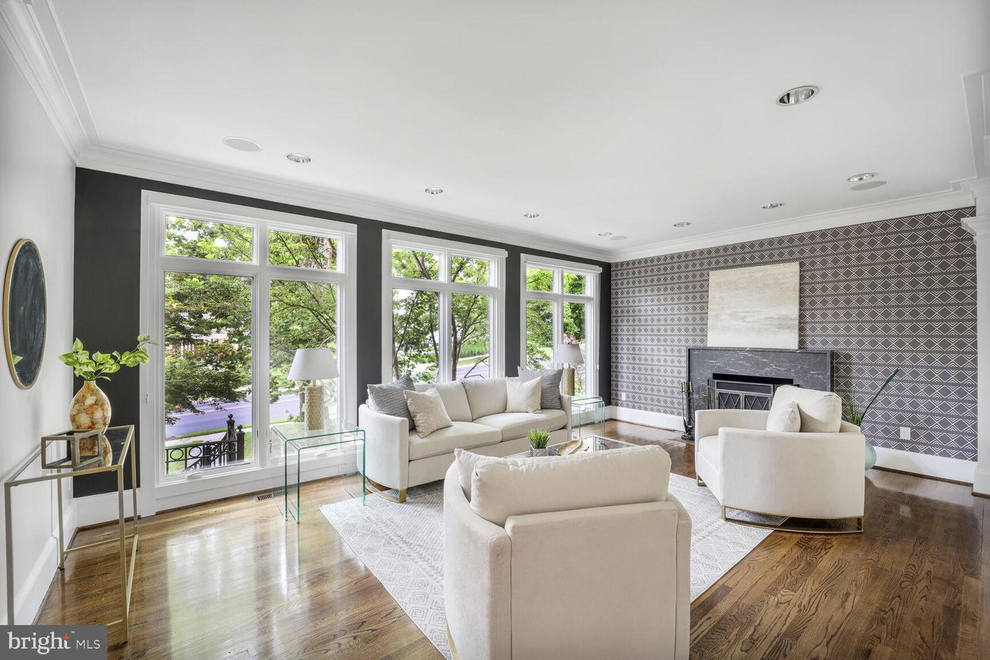 Washington, District of Columbia, 20016, United States, 5 Bedrooms Bedrooms, ,6 BathroomsBathrooms,Residential,For Sale,1896889