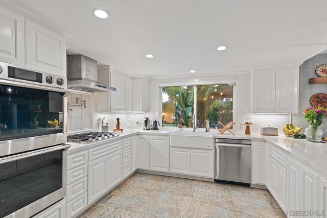 Escondido, California, 92025, United States, 3 Bedrooms Bedrooms, ,2 BathroomsBathrooms,Residential,For Sale,1975164