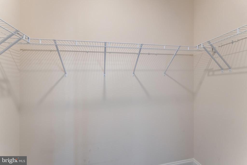 Ashburn, Virginia, 20148, United States, 3 Bedrooms Bedrooms, ,2 BathroomsBathrooms,Residential,For Sale,1977390