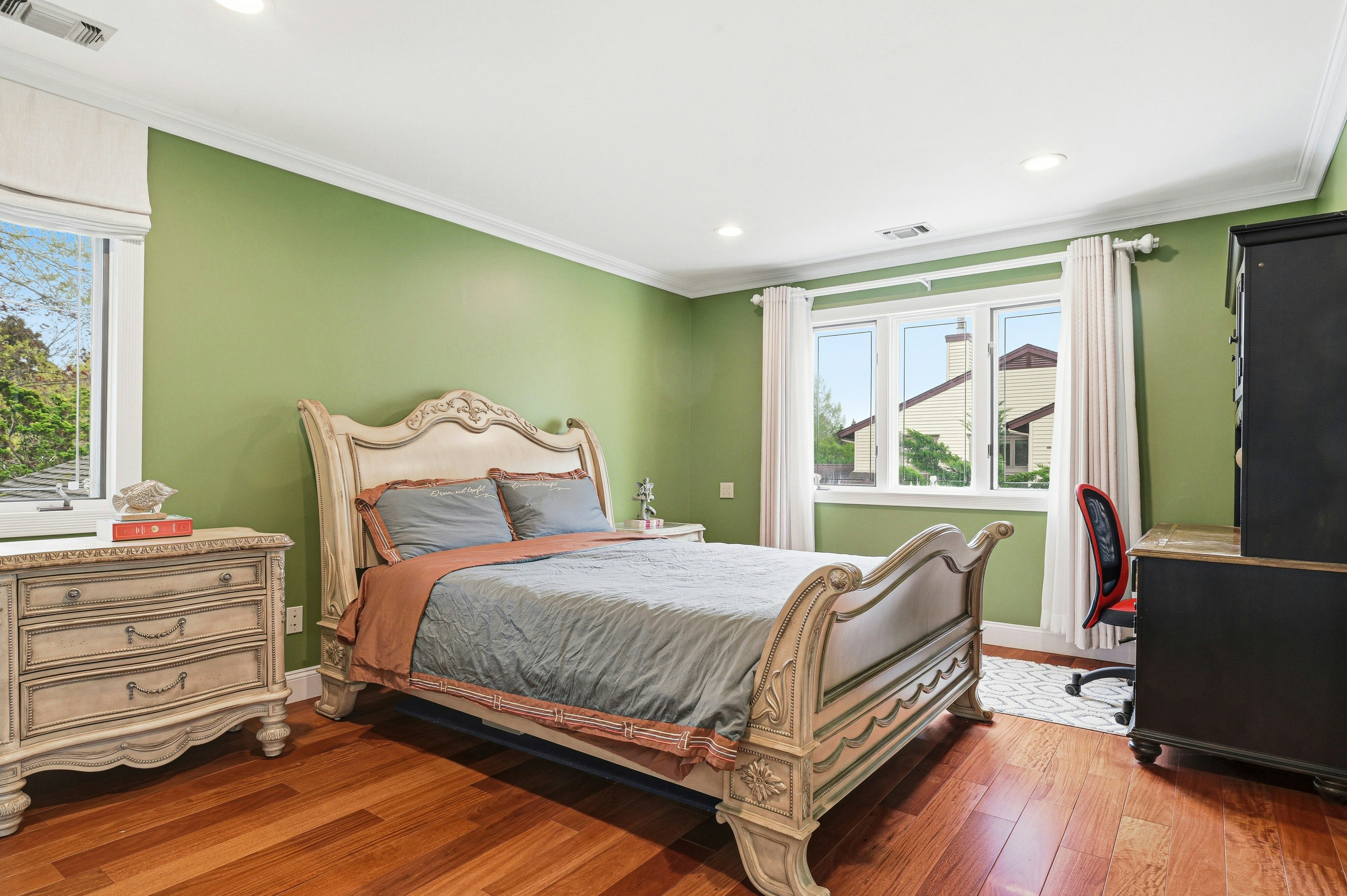  18 Aldgate Drive W, Manhasset, NY 11030 - 物件實景