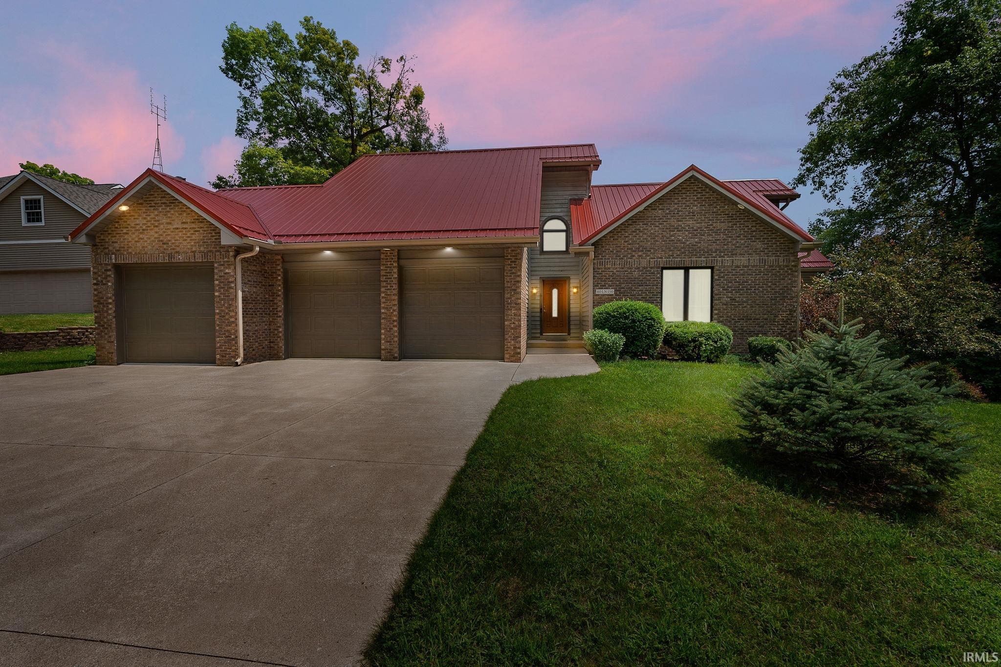 Angola, Indiana, 46703, United States, 3 Bedrooms Bedrooms, ,3 BathroomsBathrooms,Residential,For Sale,2018317