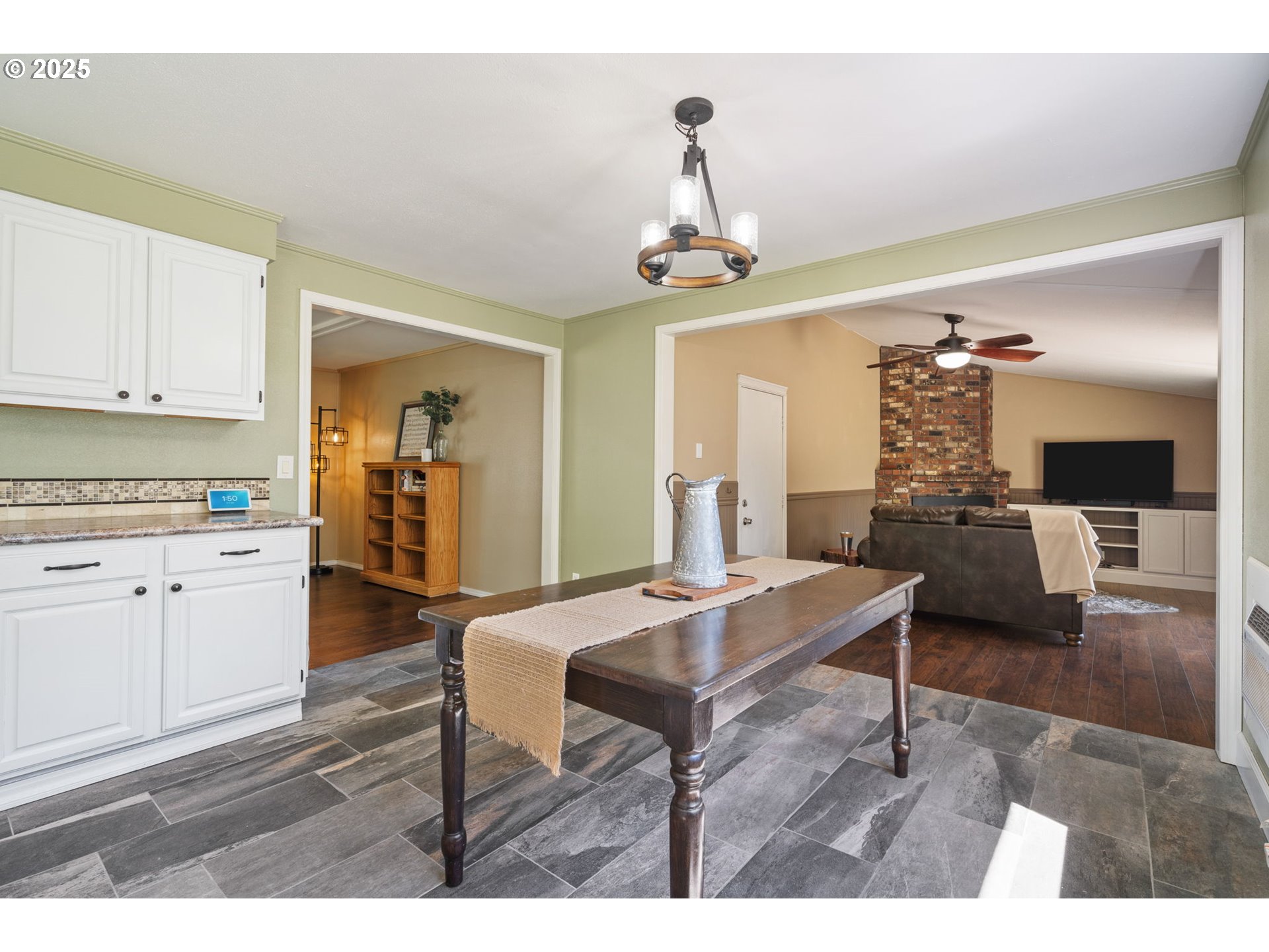 Vancouver, Washington, 98682, United States, 4 Bedrooms Bedrooms, ,2 BathroomsBathrooms,Residential,For Sale,1987487