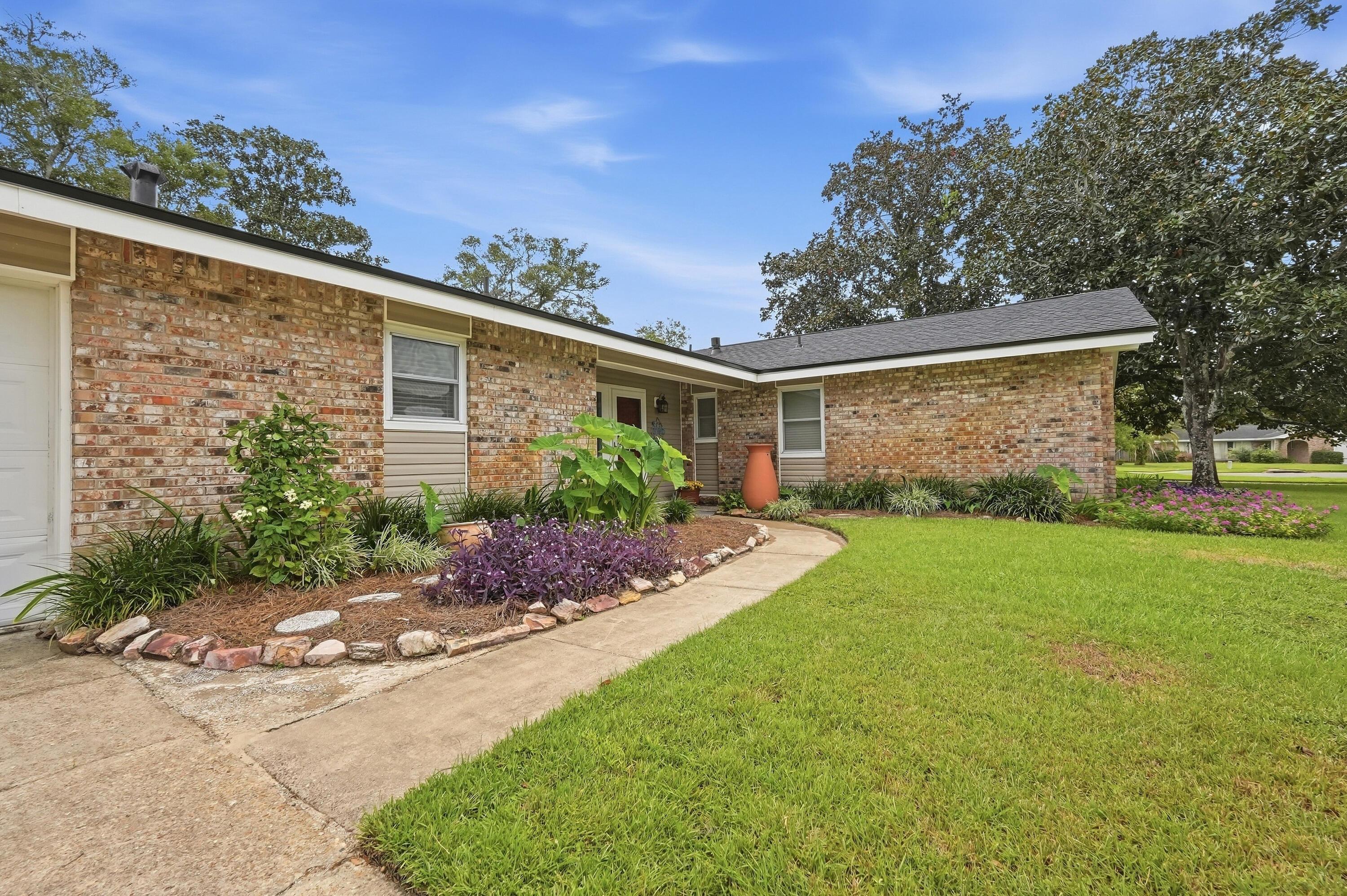 Sioux Cir, Fort Walton Beach, FL 32547 #1