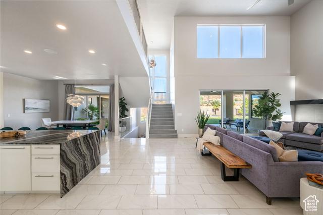 St. George, Utah, 84790, United States, 6 Bedrooms Bedrooms, ,6 BathroomsBathrooms,Residential,For Sale,1983987