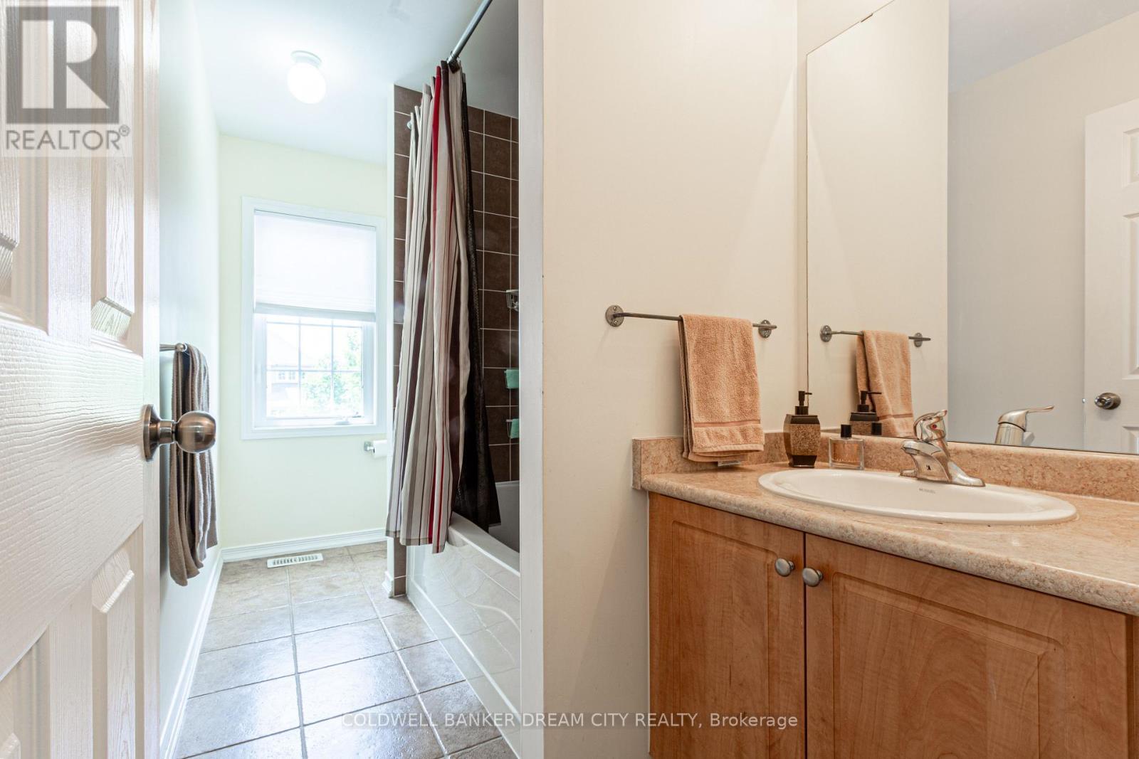 BRANTFORD, Ontario, N3T 0E6, CA, 3 Bedrooms Bedrooms, ,2 BathroomsBathrooms,Residential,For Sale,1903320