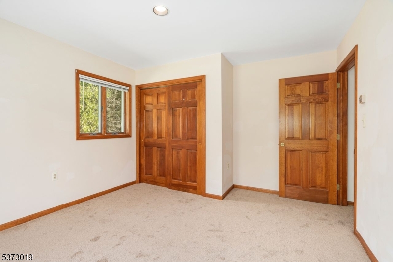 Blairstown Twp., New Jersey, 07832, United States, 3 Bedrooms Bedrooms, ,2 BathroomsBathrooms,Residential,For Sale,1898637
