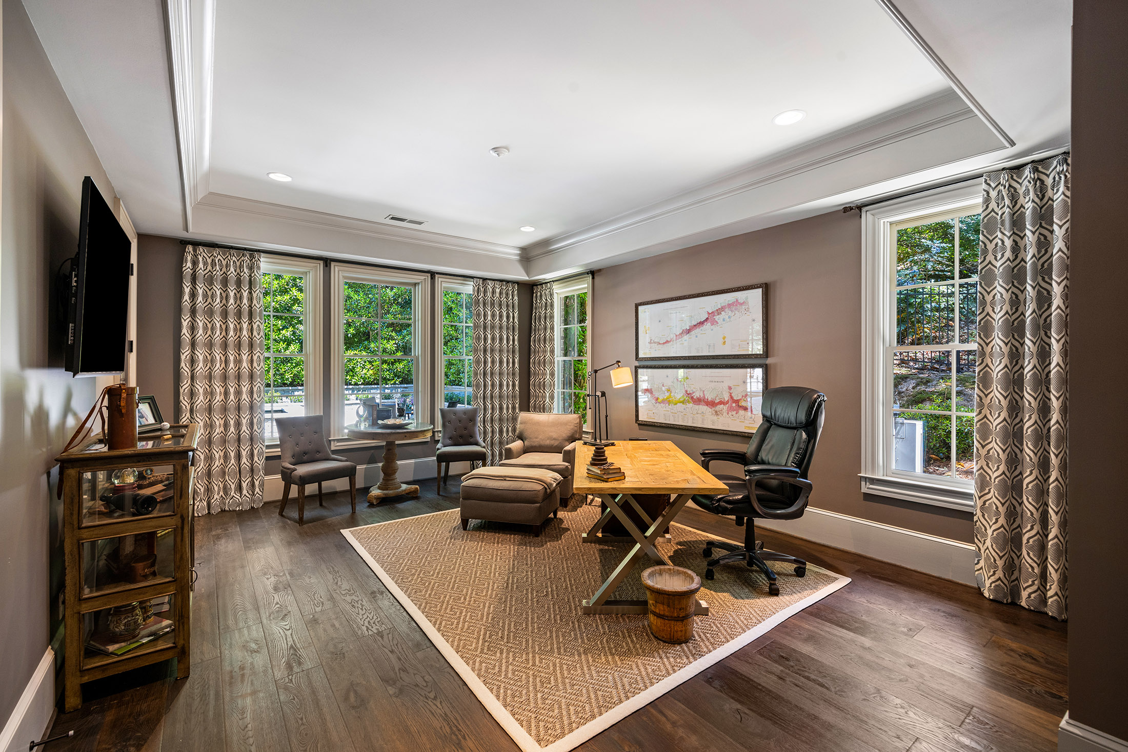  Buckhead Estate Pairs Architectural Presence with Richly Layered Interiors - 物件實景