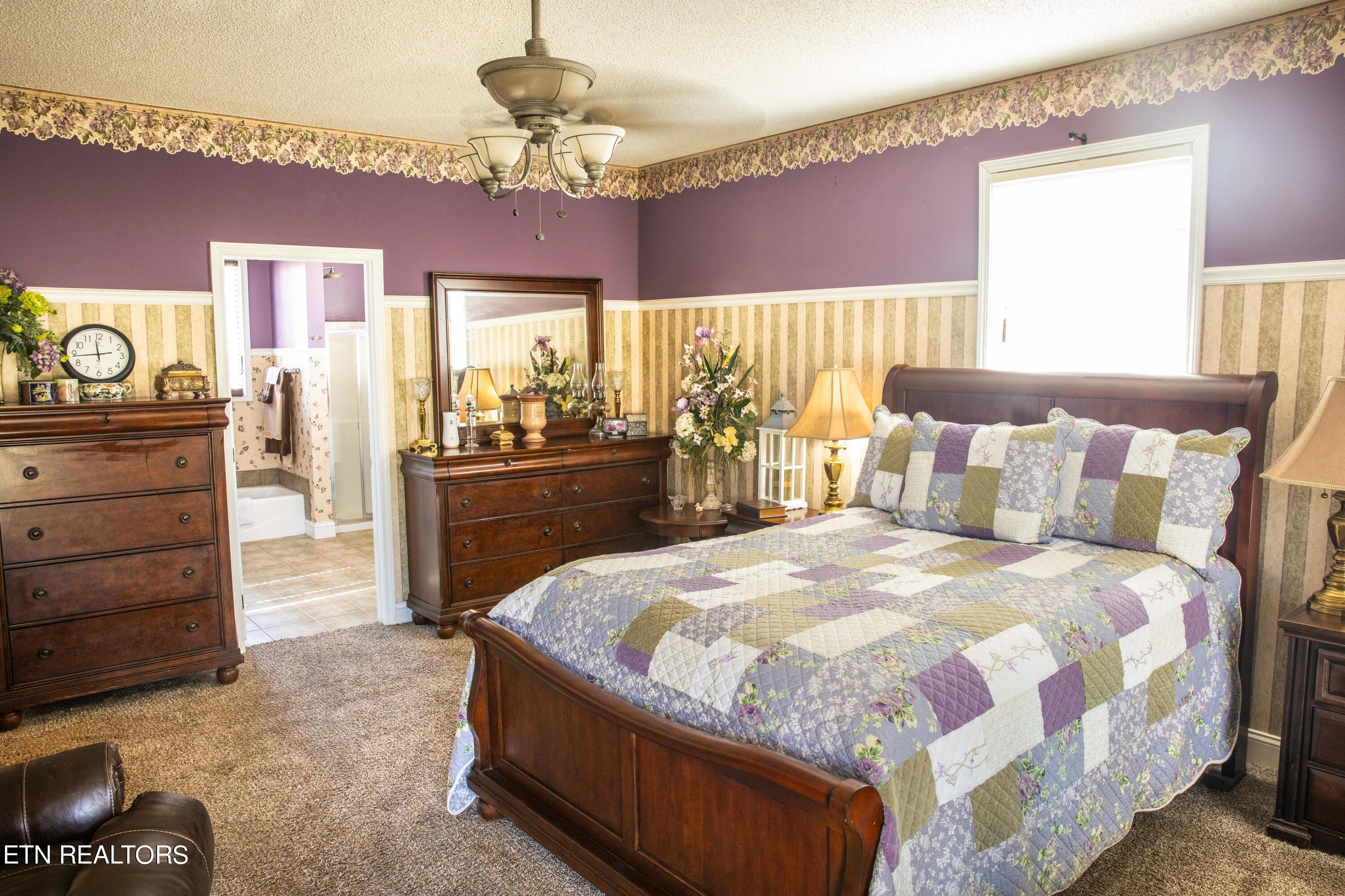 New Tazewell, Tennessee, 37825, United States, 5 Bedrooms Bedrooms, ,4 BathroomsBathrooms,Residential,For Sale,1795344