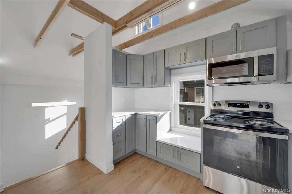 Armonk, New York, 10504, United States, 2 Bedrooms Bedrooms, ,2 BathroomsBathrooms,Residential,For Sale,2001016