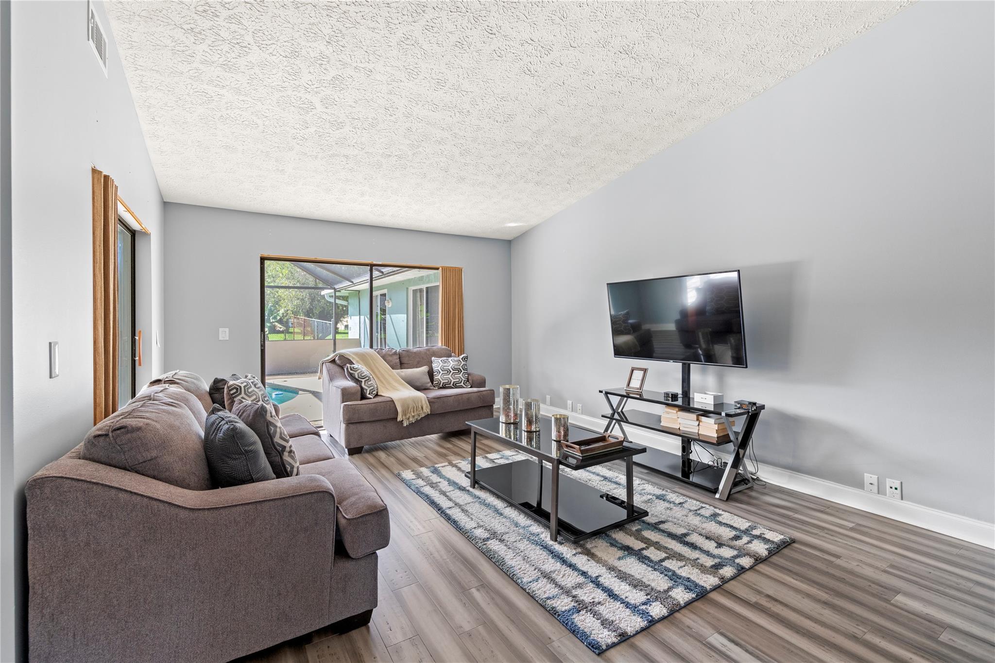 Port St Lucie, Florida, 34952, United States, 4 Bedrooms Bedrooms, ,3 BathroomsBathrooms,Residential,For Sale,1977843