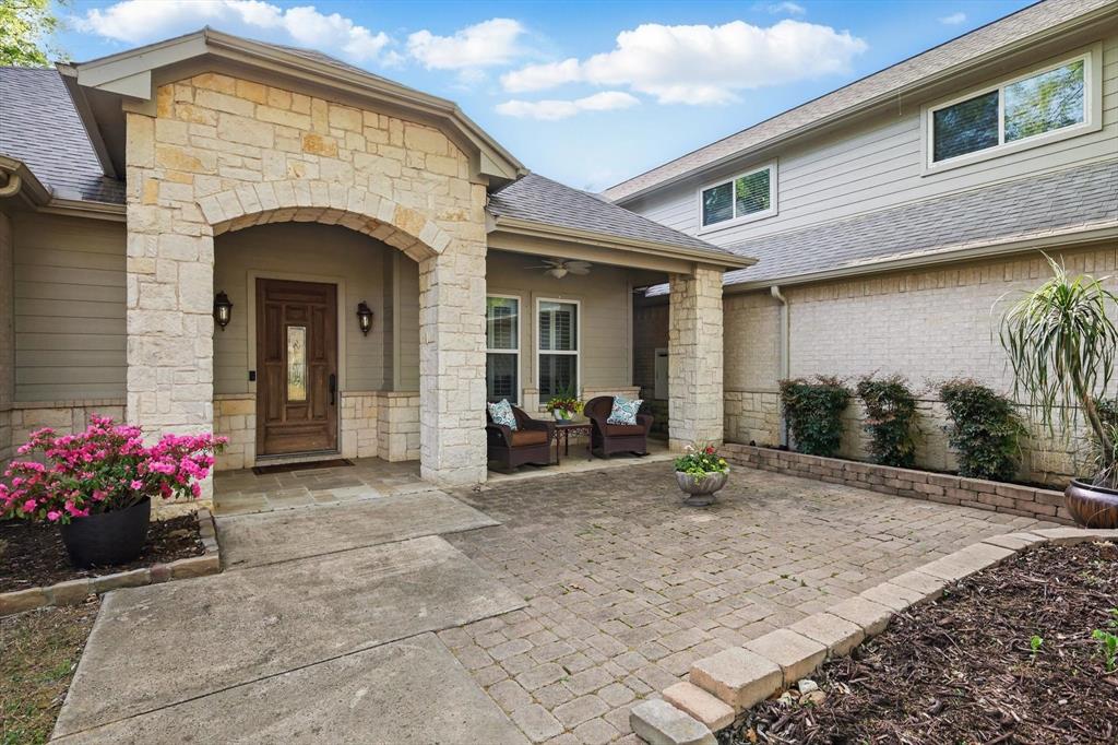 Denton, Texas, 76208, United States, 4 Bedrooms Bedrooms, ,6 BathroomsBathrooms,Residential,For Sale,1980509