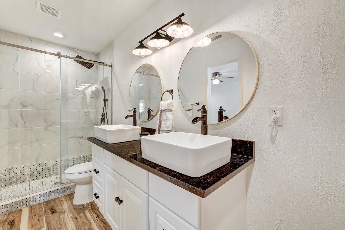 Austin, Texas, 78759, United States, 3 Bedrooms Bedrooms, ,2 BathroomsBathrooms,Residential,For Sale,1932047