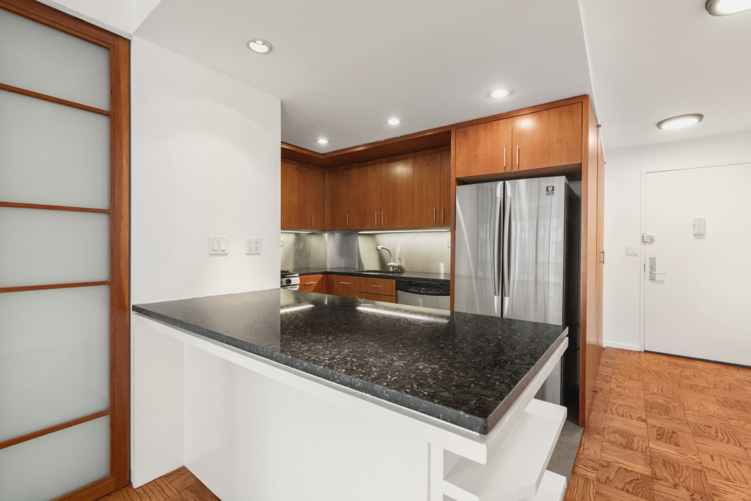 New York City, New York, 10011, United States, 1 Bedroom Bedrooms, ,1 BathroomBathrooms,Residential,For Sale,1857702
