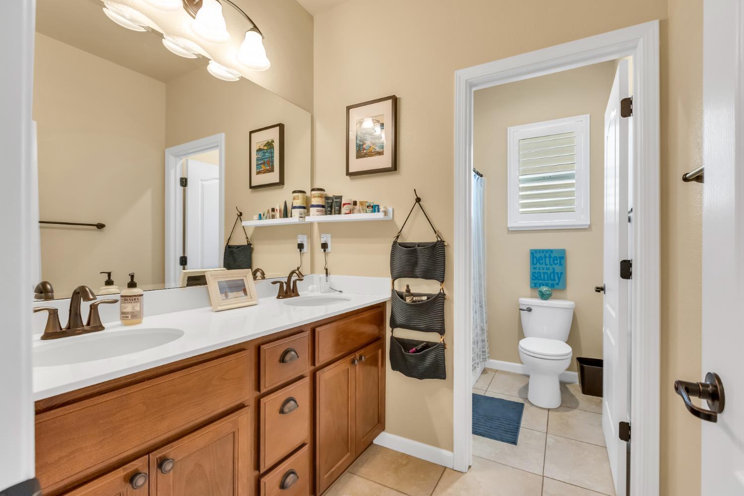 Rocklin, California, 95765, United States, 4 Bedrooms Bedrooms, ,3 BathroomsBathrooms,Residential,For Sale,1914175