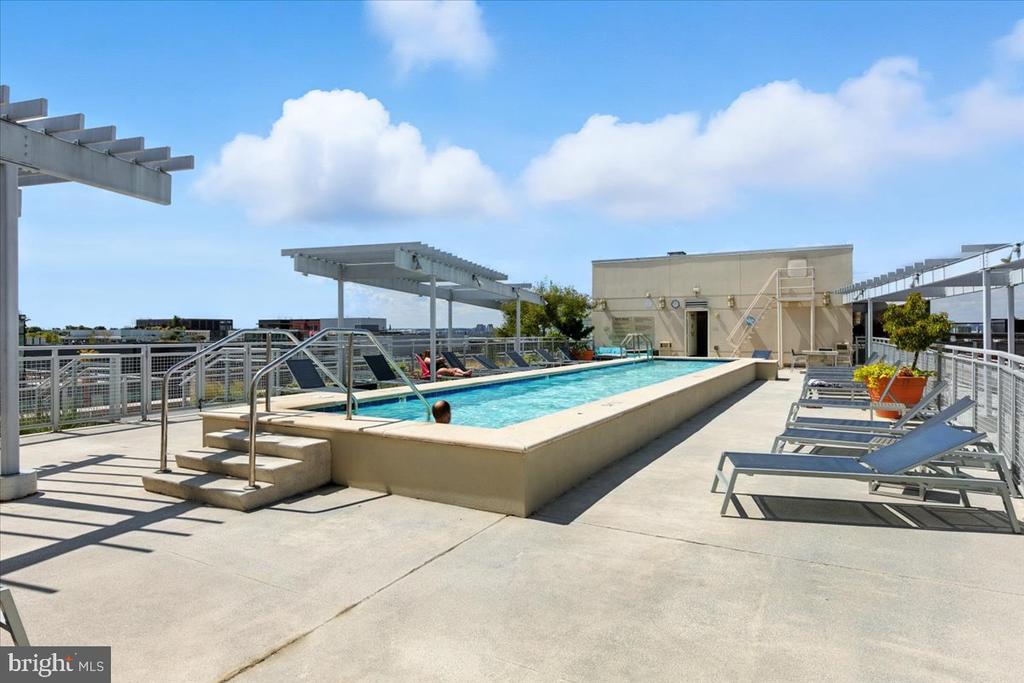 Washington, District of Columbia, 20003, United States, 2 Bedrooms Bedrooms, ,2 BathroomsBathrooms,Residential,For Sale,1974784