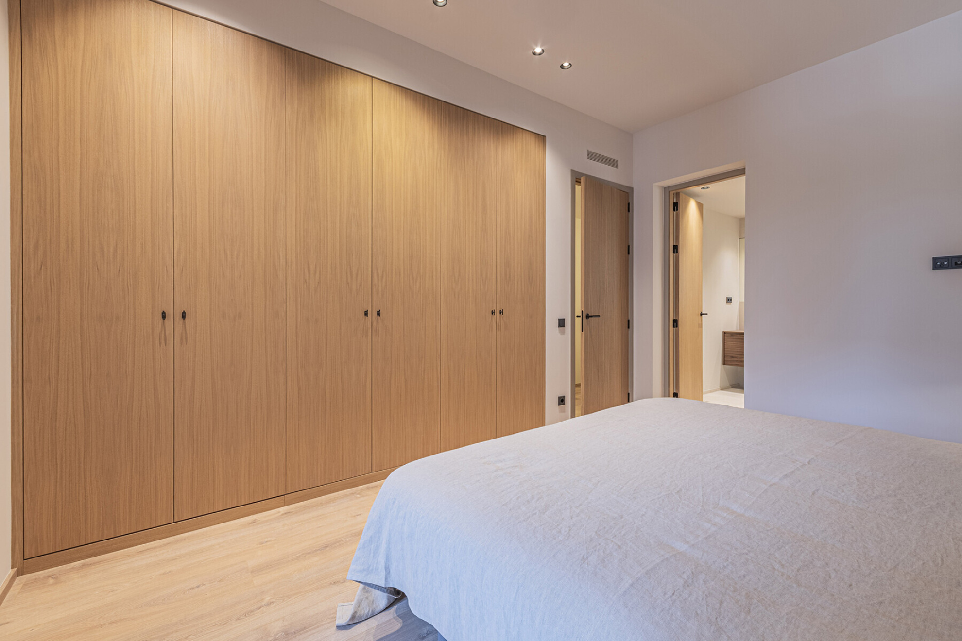  Modernist flat in Eixample with premium finishes in the Quadrat d
