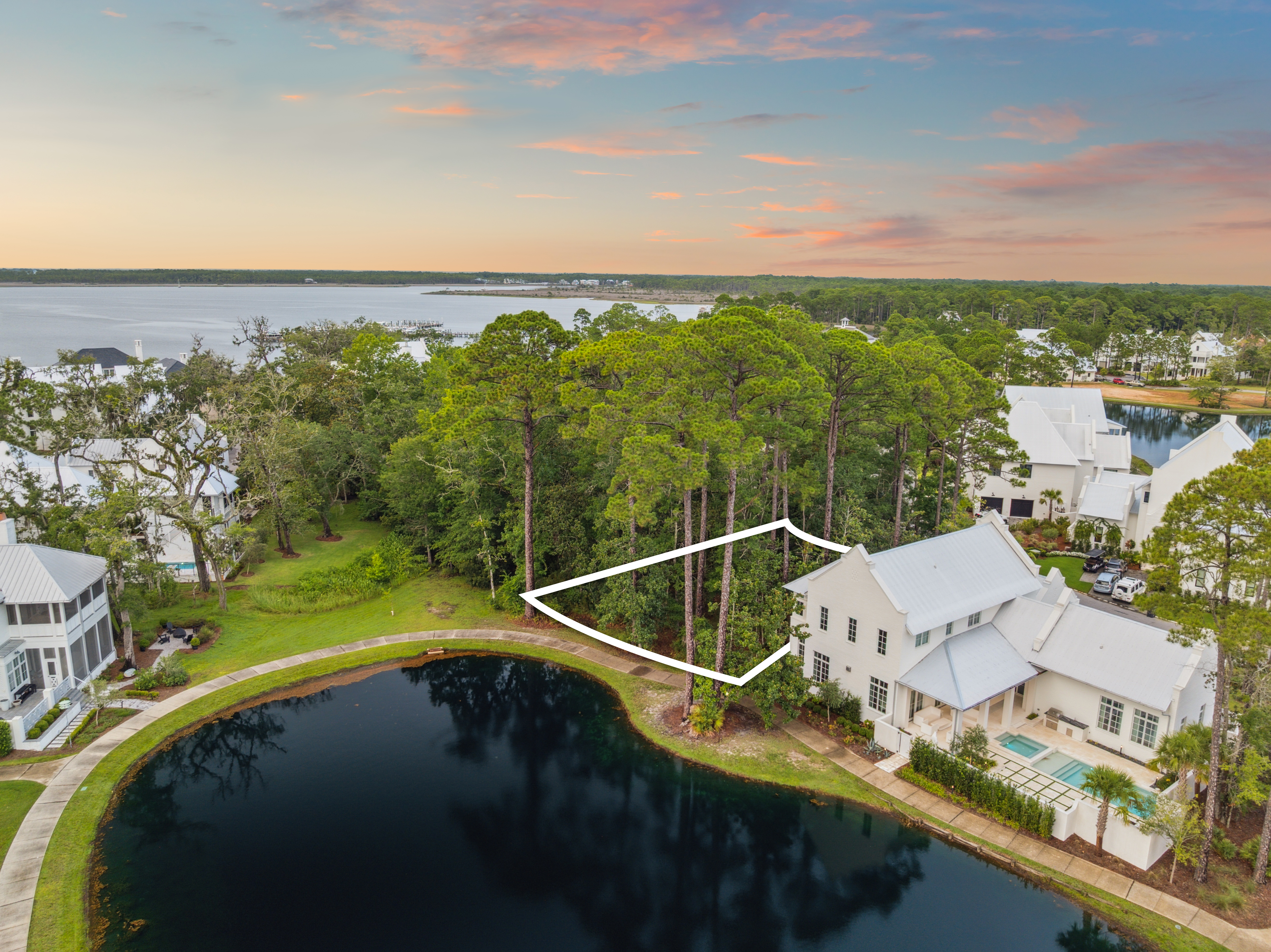  Lakefront Homesite In Secluded Gated Community With Marina And Bay Access - 物件實景