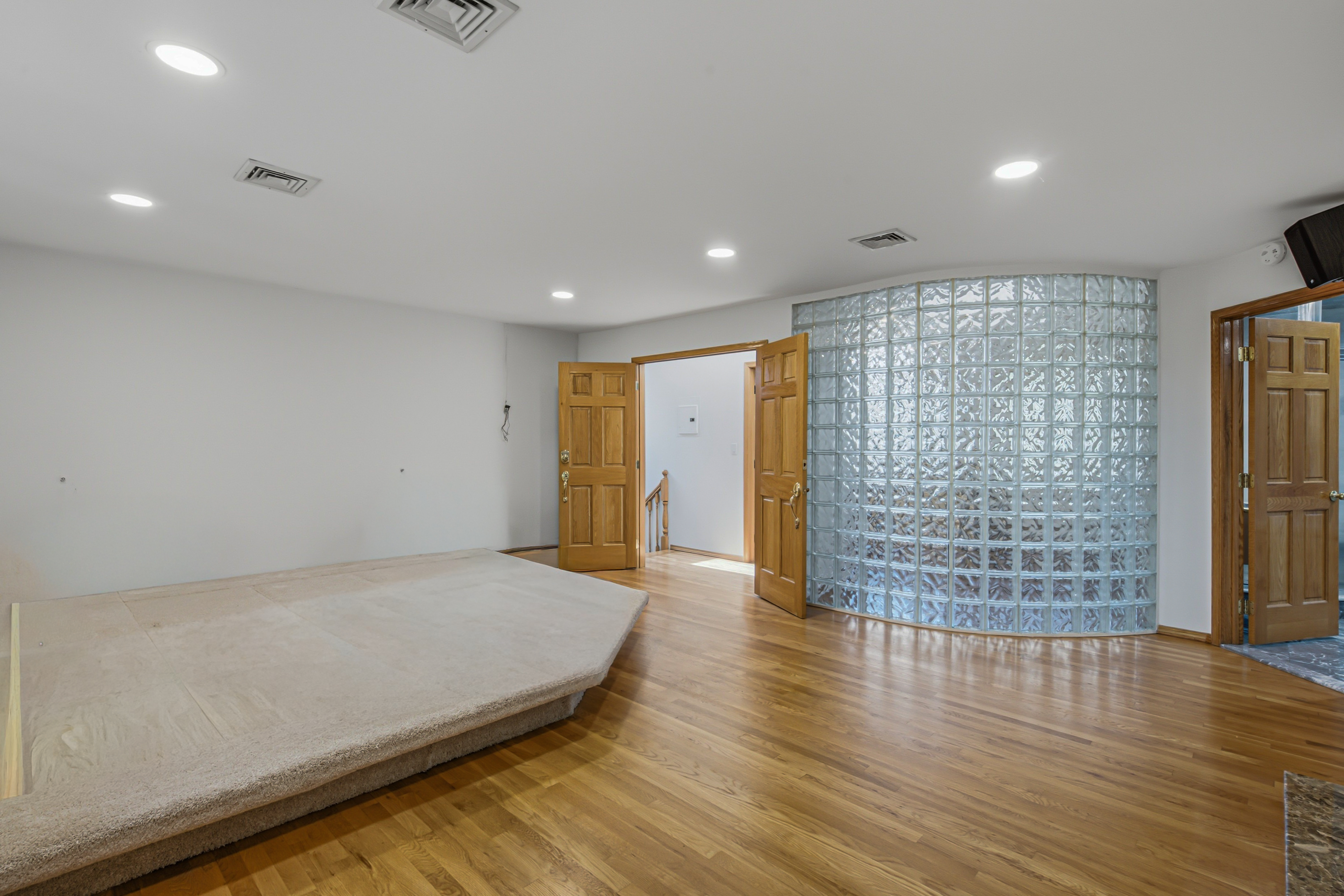  8 Hamilton Drive, Roslyn, NY, 11576 - 物件實景