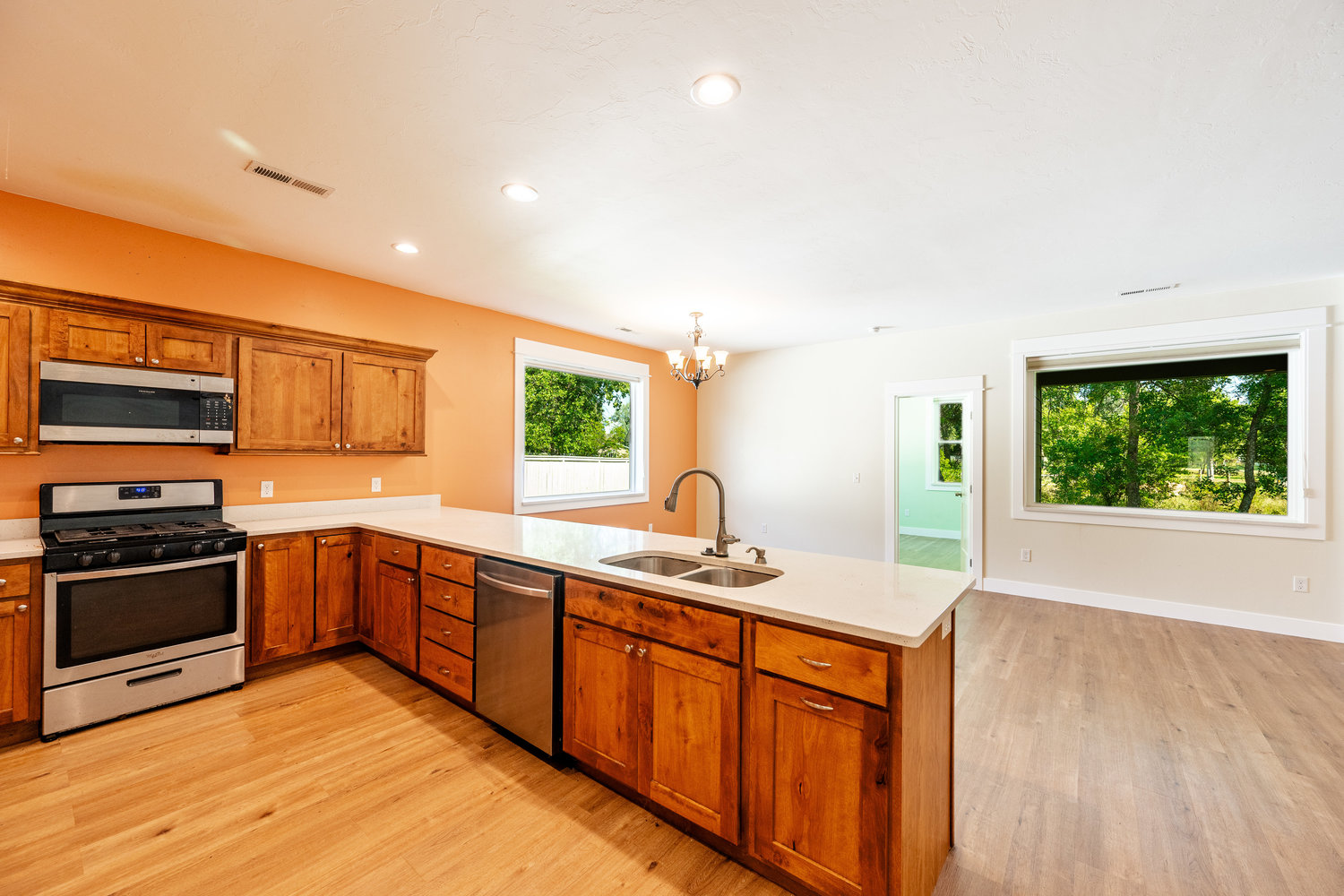 Sheridan, Wyoming, 82801, United States, 4 Bedrooms Bedrooms, ,3 BathroomsBathrooms,Residential,For Sale,1921954