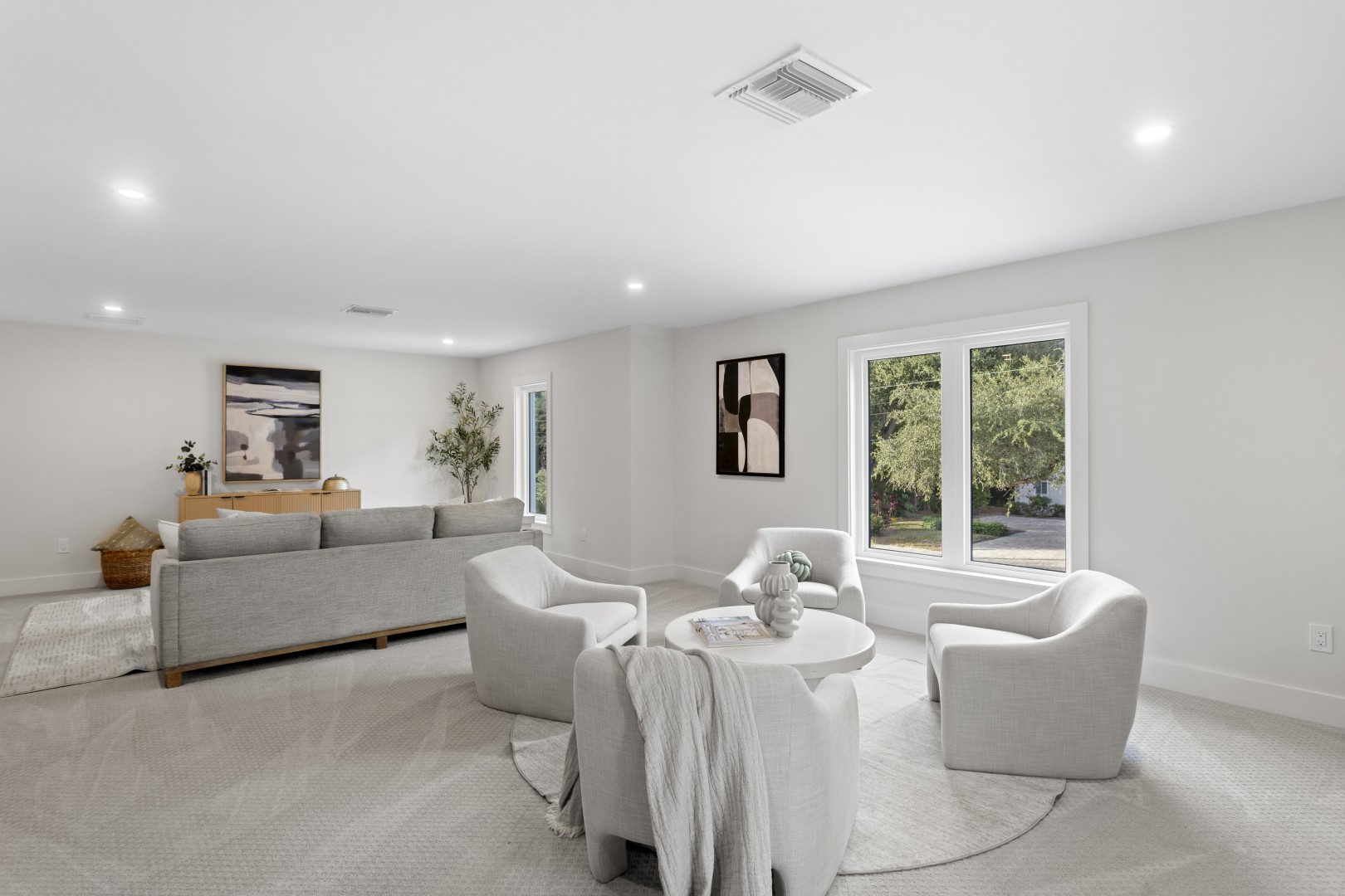 Tampa, Florida, 33629, United States, 5 Bedrooms Bedrooms, ,7 BathroomsBathrooms,Residential,For Sale,1993853