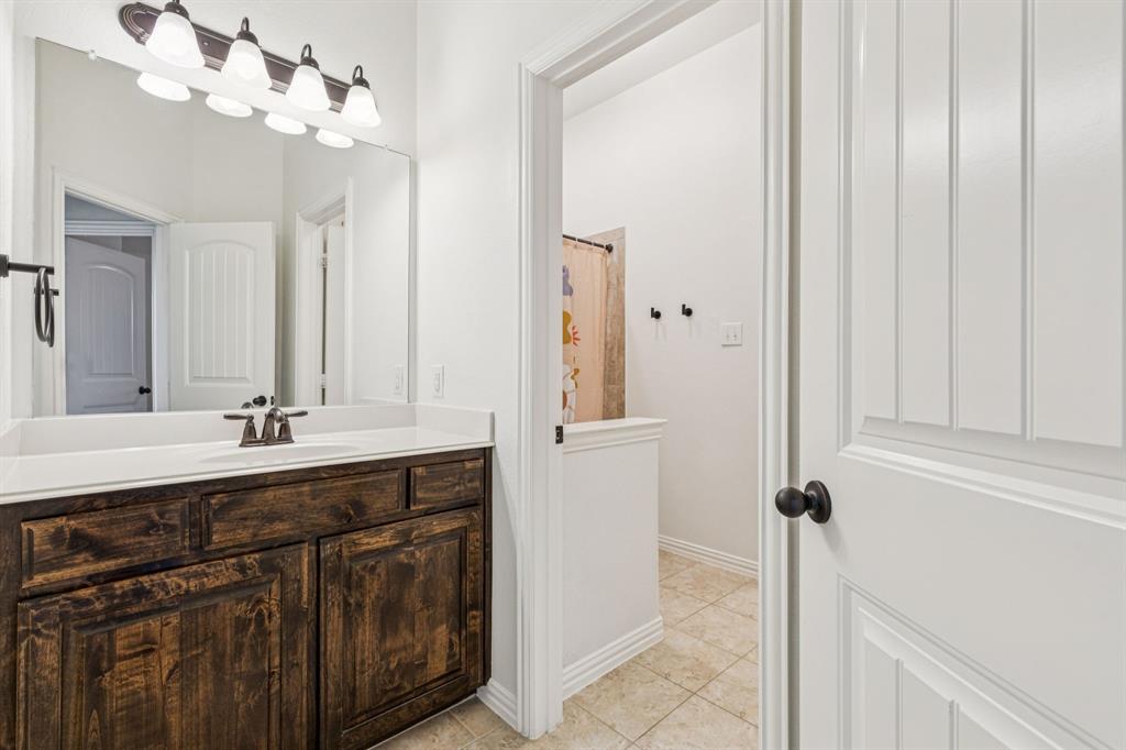 McKinney, Texas, 75071, United States, 4 Bedrooms Bedrooms, ,3 BathroomsBathrooms,Residential,For Sale,1911887