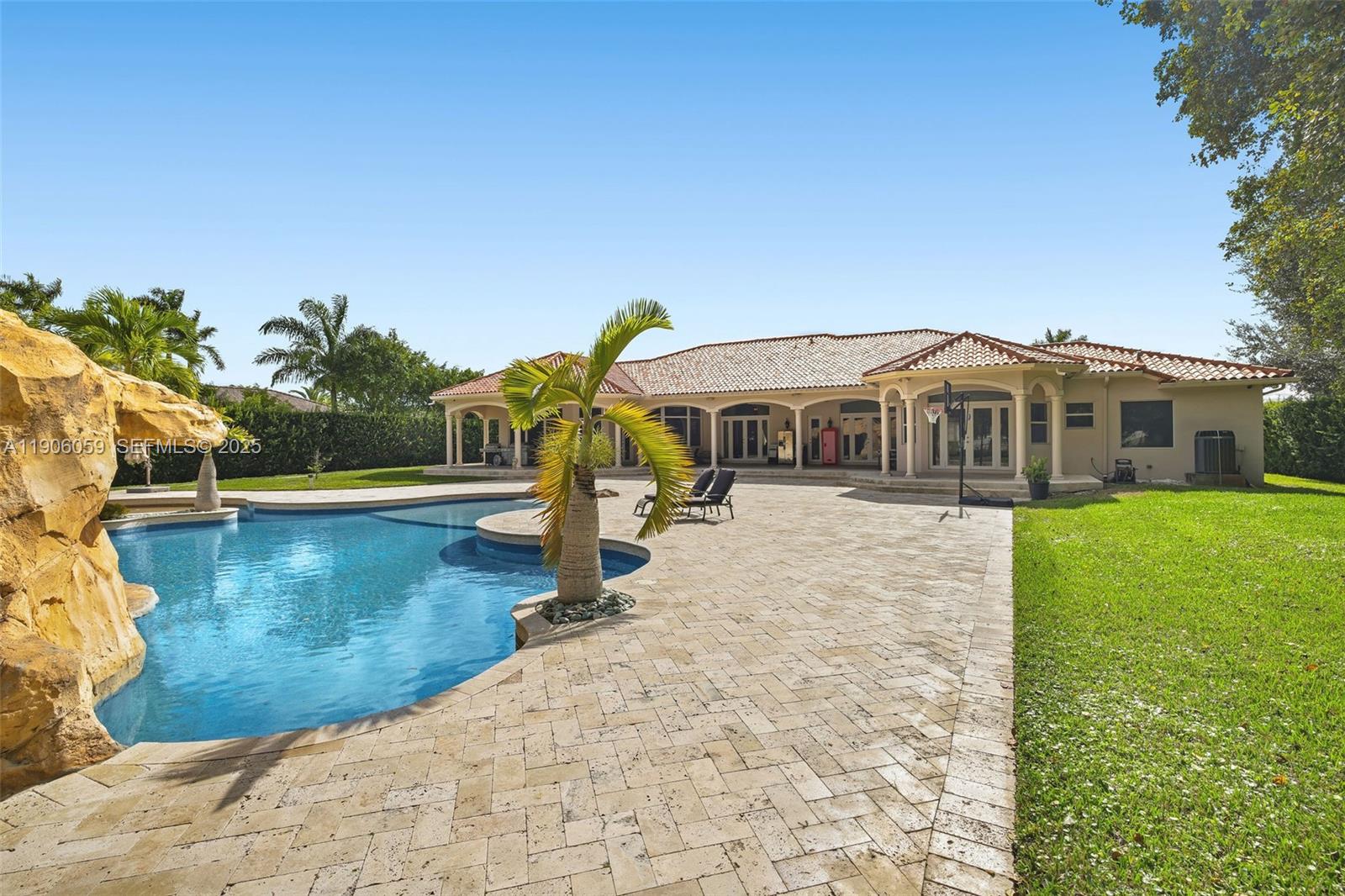 Miami, Florida, 33183, United States, 5 Bedrooms Bedrooms, ,5 BathroomsBathrooms,Residential,For Sale,1998373