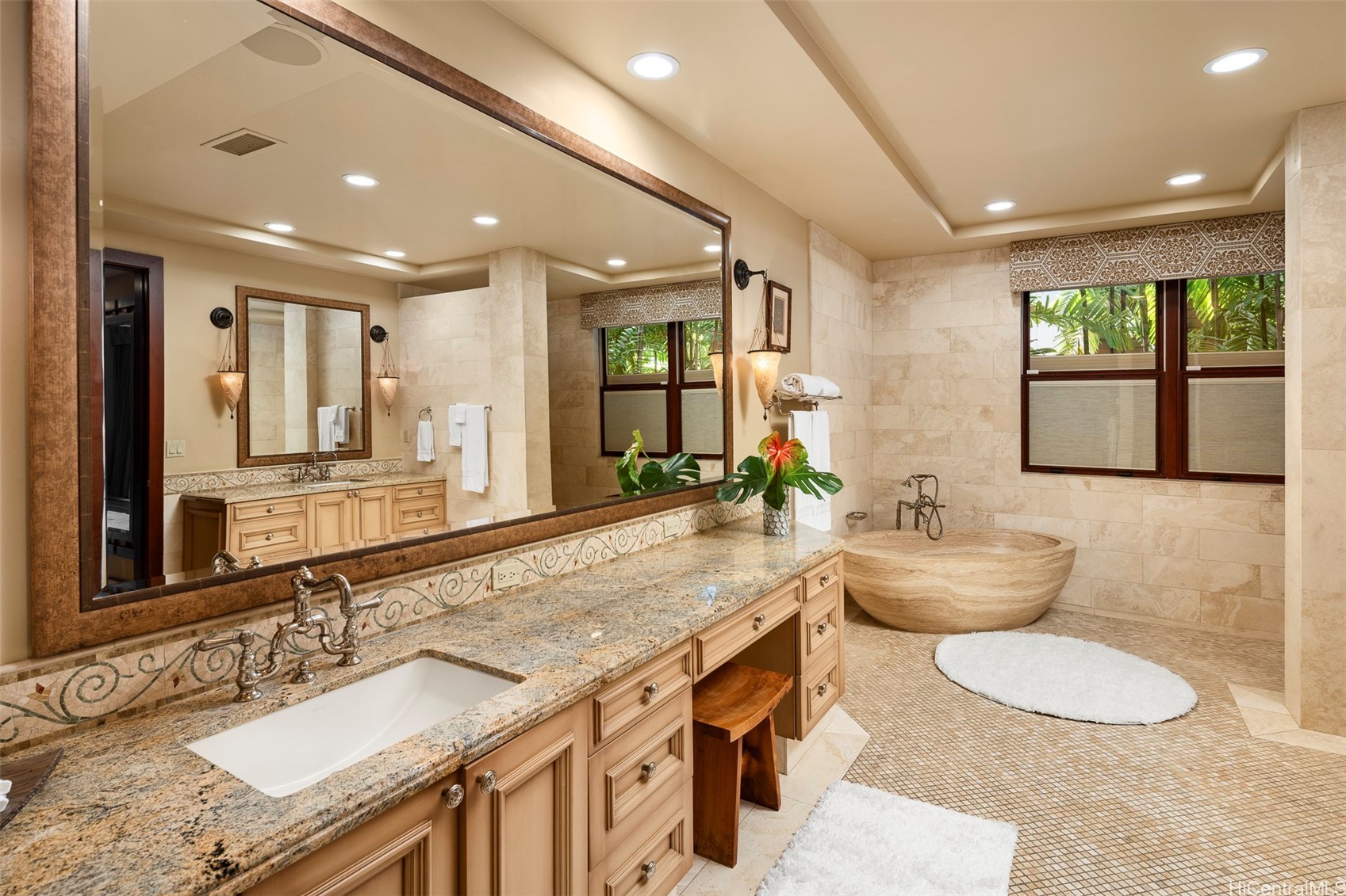 Honolulu, Hawaii, 96816, United States, 5 Bedrooms Bedrooms, ,8 BathroomsBathrooms,Residential,For Sale,1859749