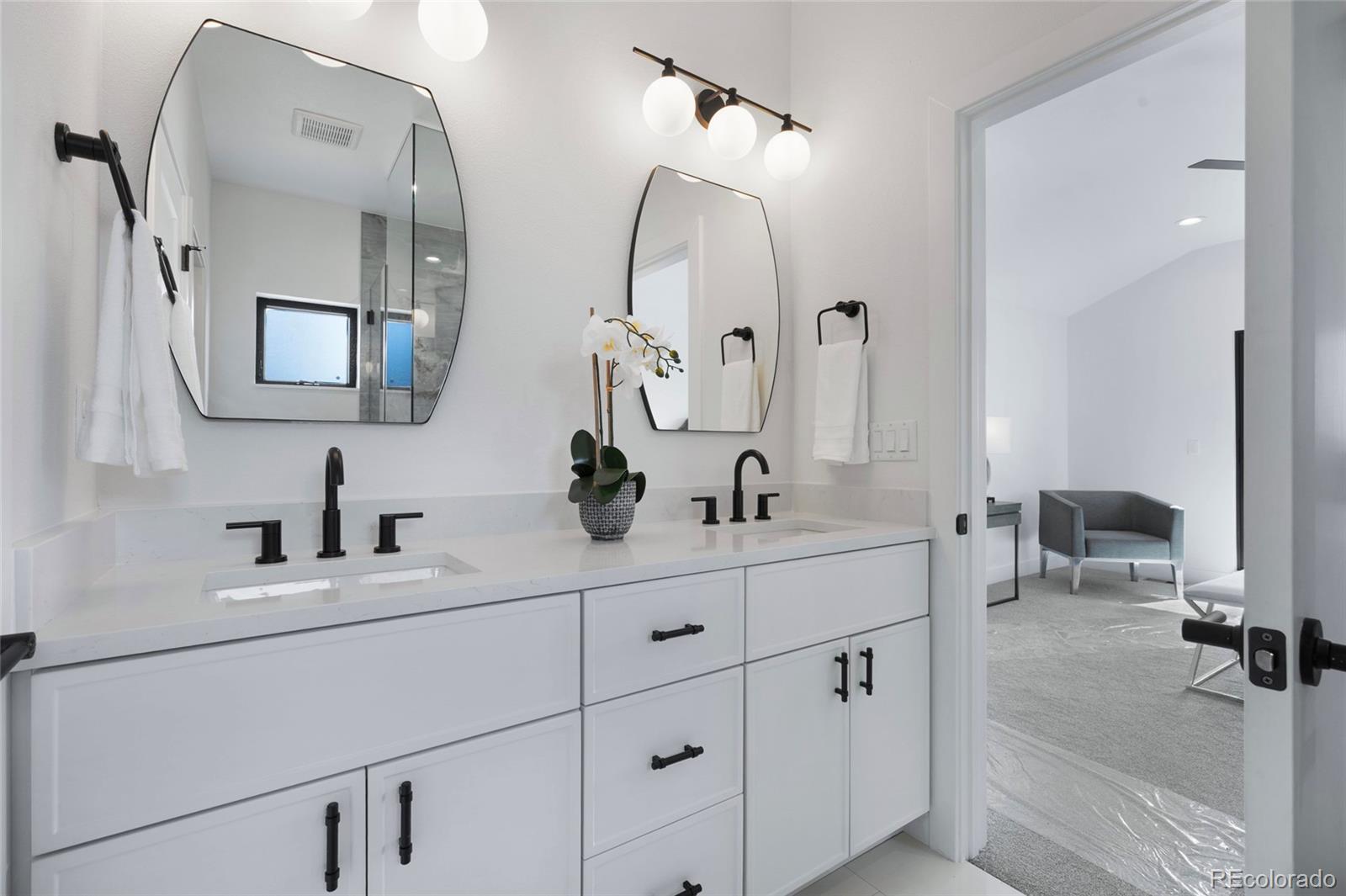 Denver, Colorado, 80214, United States, 3 Bedrooms Bedrooms, ,4 BathroomsBathrooms,Residential,For Sale,1891776