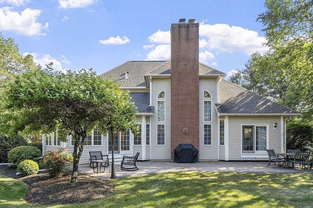 Middleton, Massachusetts, 01949, United States, 4 Bedrooms Bedrooms, ,4 BathroomsBathrooms,Residential,For Sale,1900627