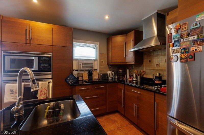 Linden City, New Jersey, 07036-3639, United States, 3 Bedrooms Bedrooms, ,3 BathroomsBathrooms,Residential,For Sale,1973750