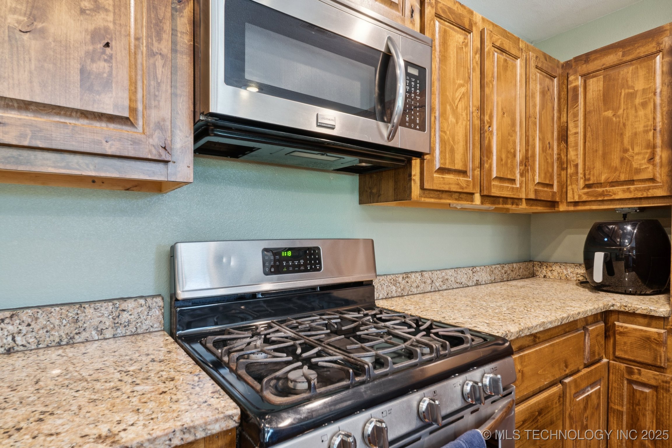 Henryetta, Oklahoma, 74437, United States, 4 Bedrooms Bedrooms, ,4 BathroomsBathrooms,Residential,For Sale,1939303