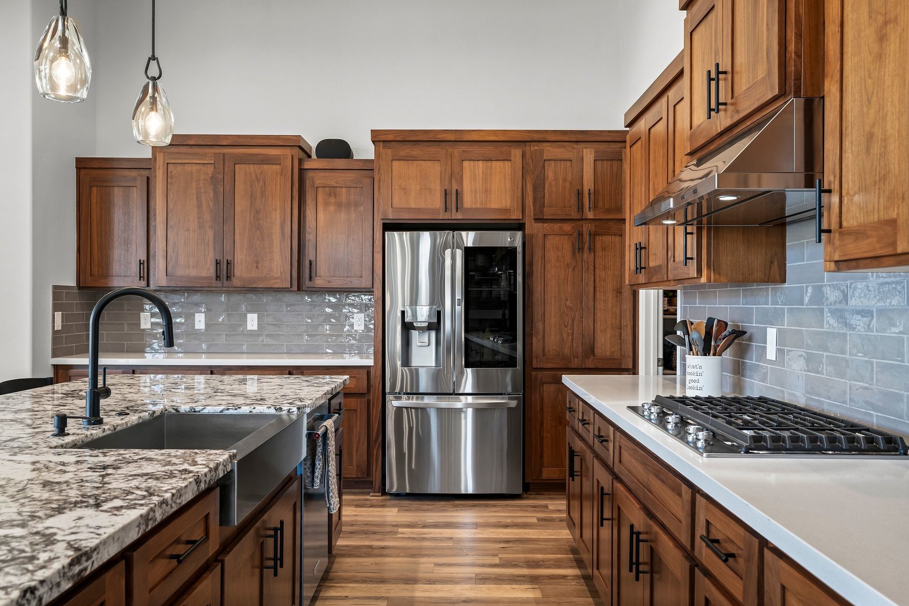  Private Luxury Retreat in Verdi with Custom Designer Finishes & Peavine Views - 物件實景