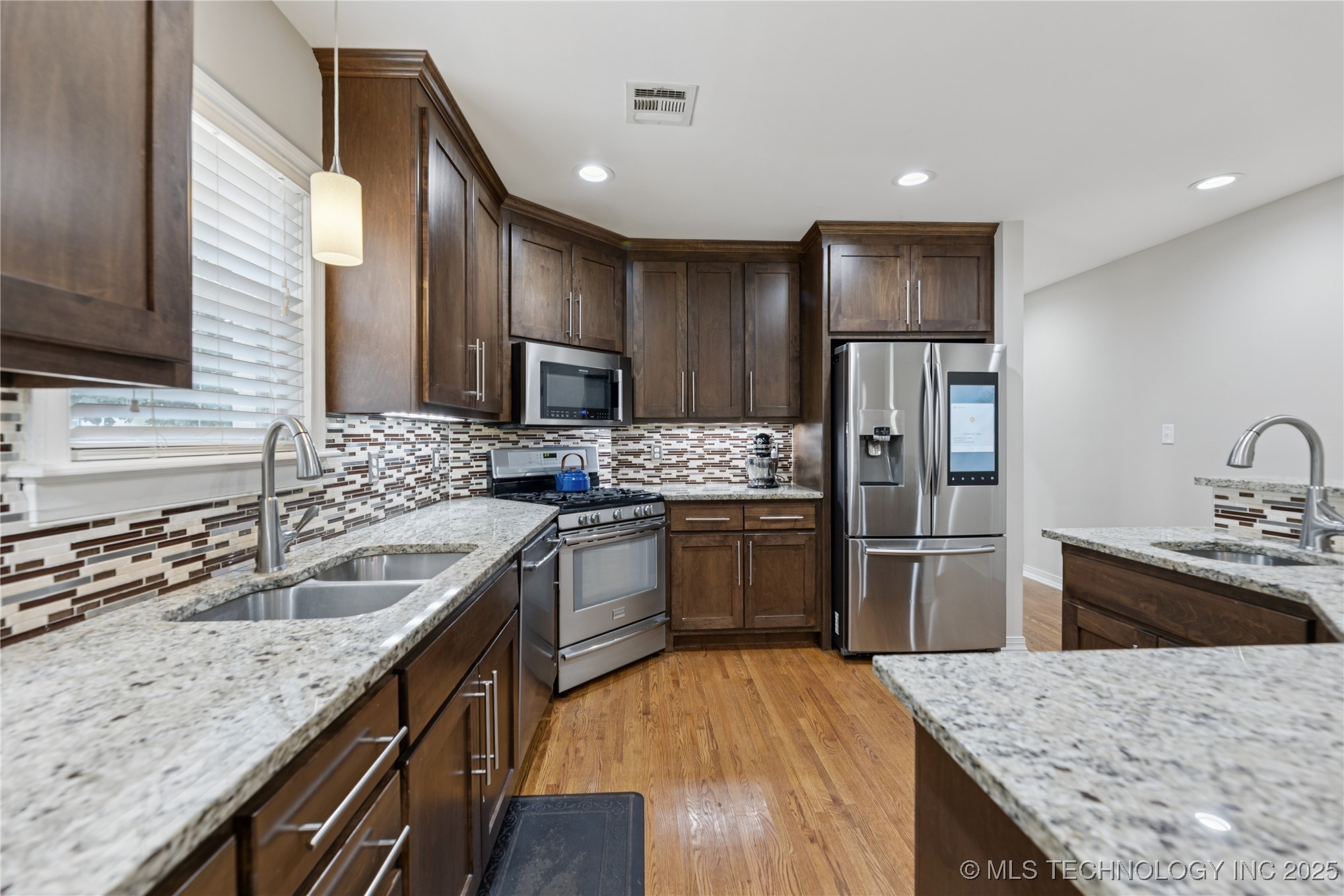 Tulsa, Oklahoma, 74104, United States, 4 Bedrooms Bedrooms, ,3 BathroomsBathrooms,Residential,For Sale,1941702