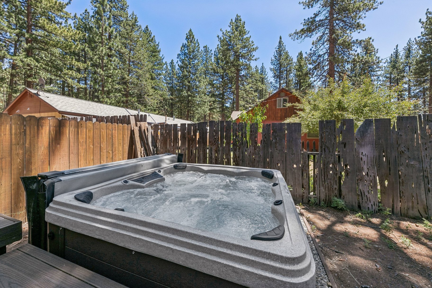  Remodeled Classic Tahoe Cabin - 物件實景