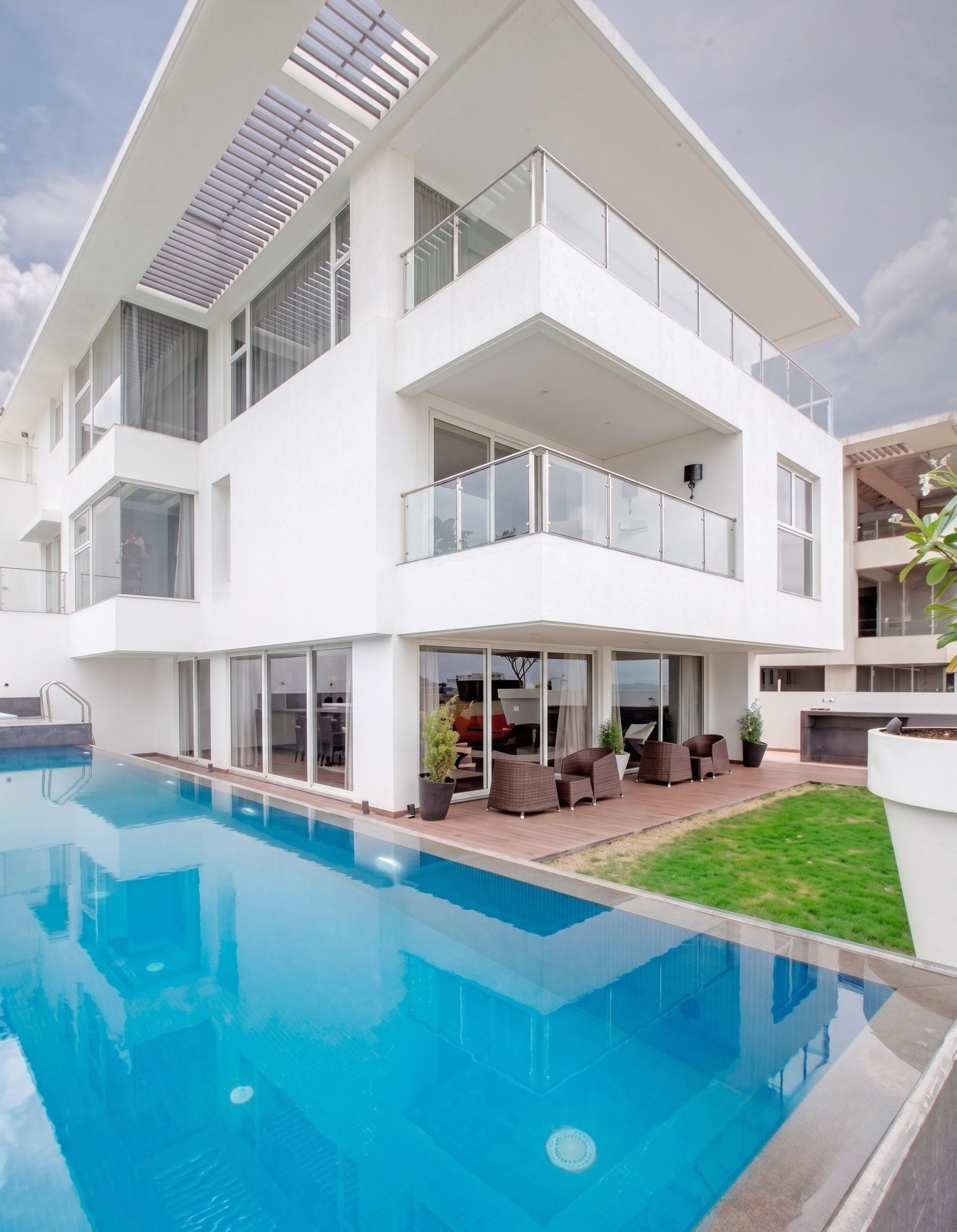  Lake-Facing Villa in Bhugaon, Pune - 物件實景