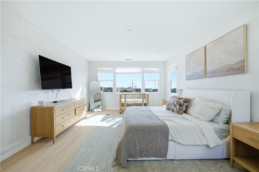 Fontana, California, 92336, United States, 4 Bedrooms Bedrooms, ,3 BathroomsBathrooms,Residential,For Sale,1995371