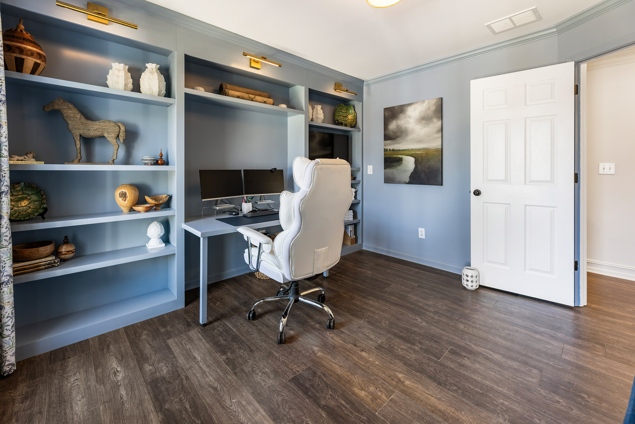  Charming Home Offers the Perfect Blend of Charm, Function, and Location - 物件實景